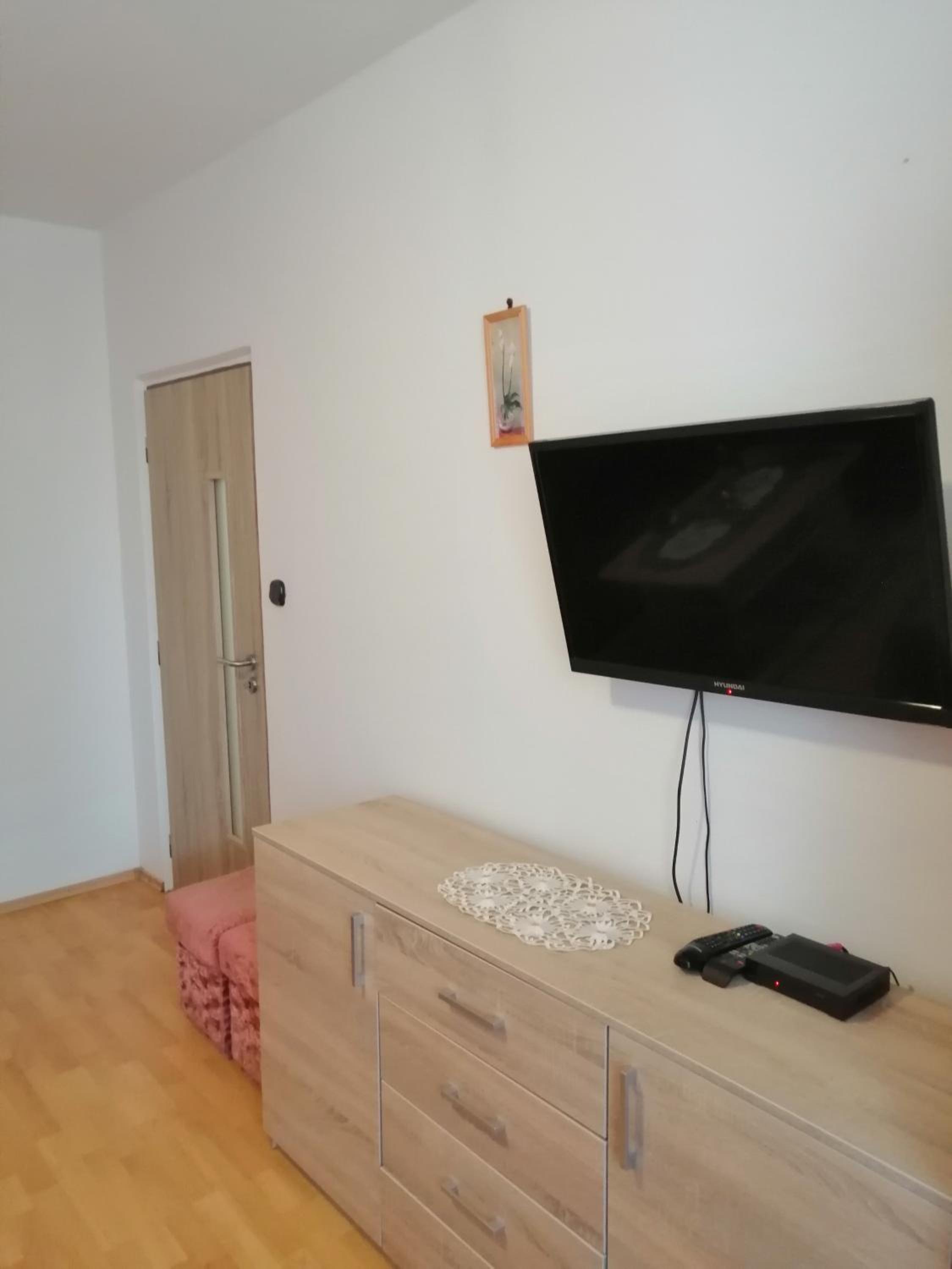 Apartment with Balcony photo 3