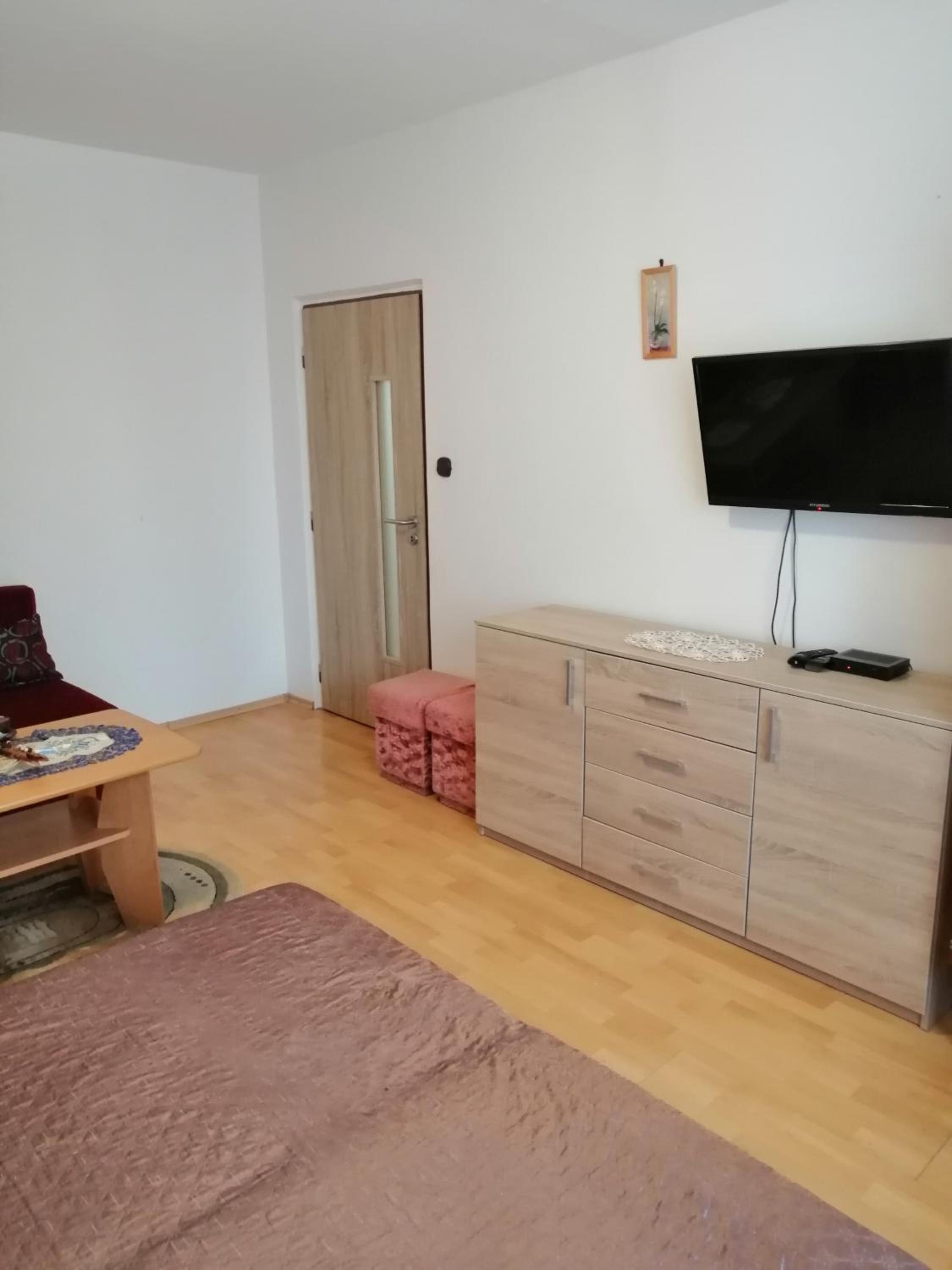 Apartment with Balcony photo 2