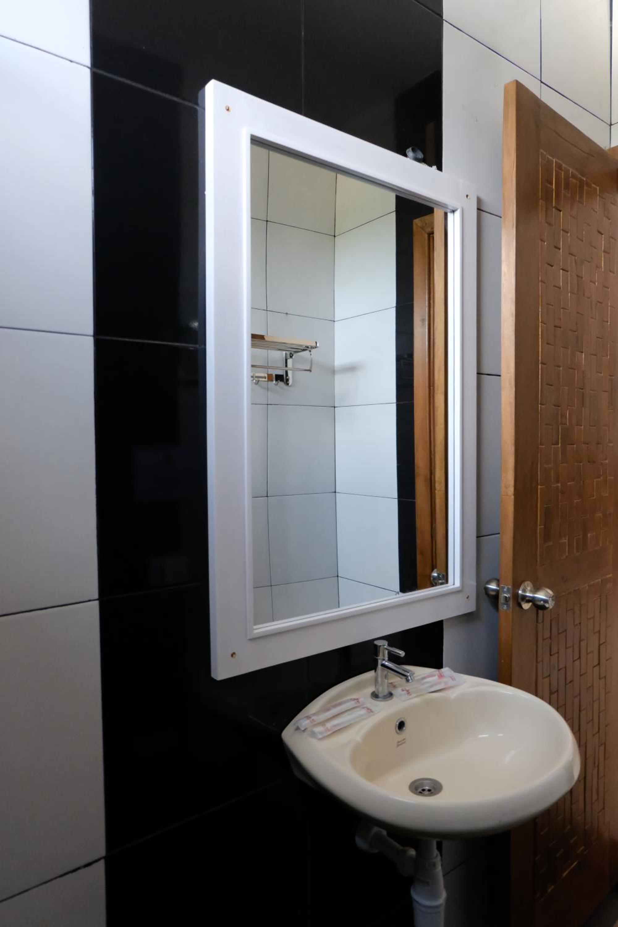 Two-Bedroom Apartment - Photo 9