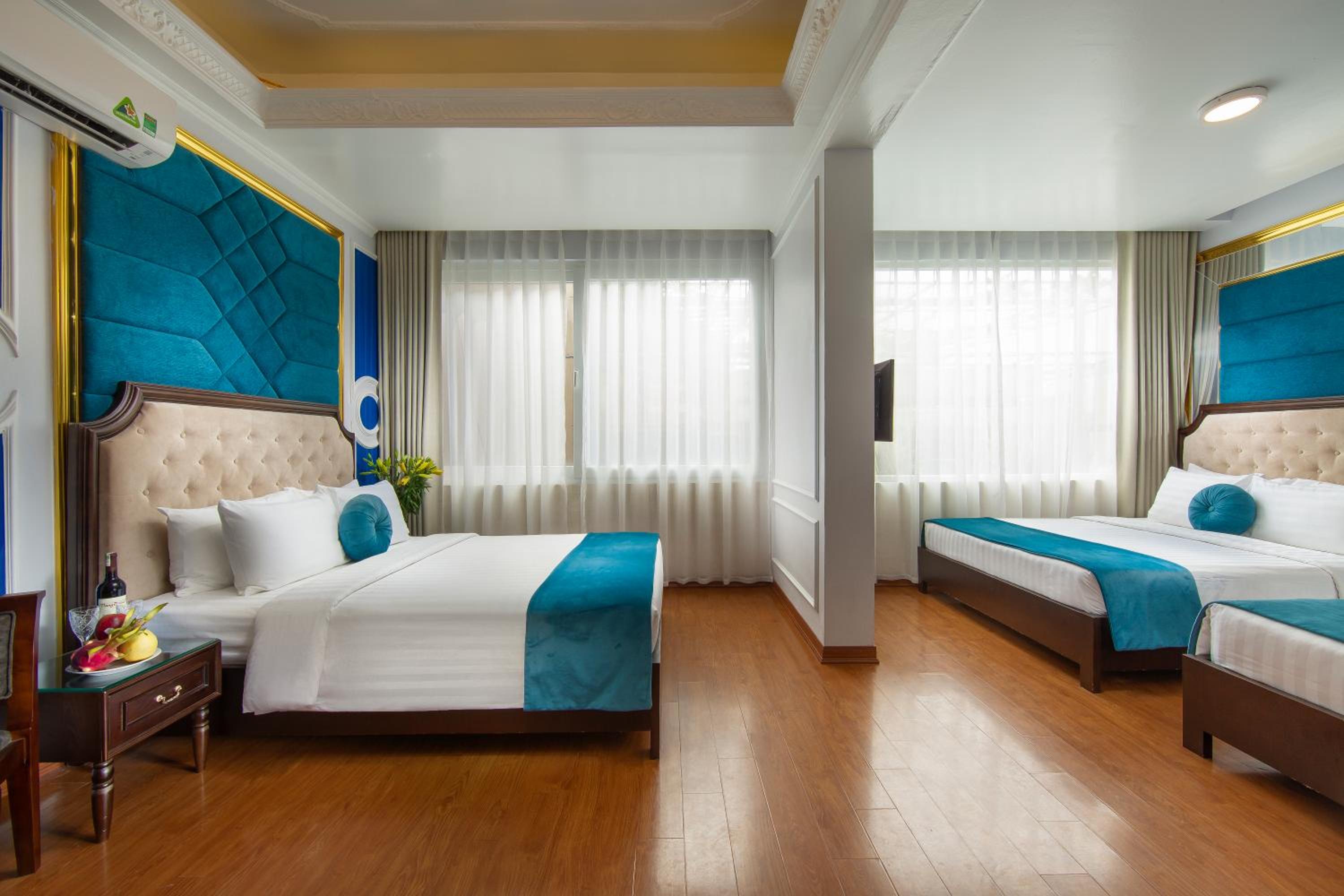 Royal Suite photo 1