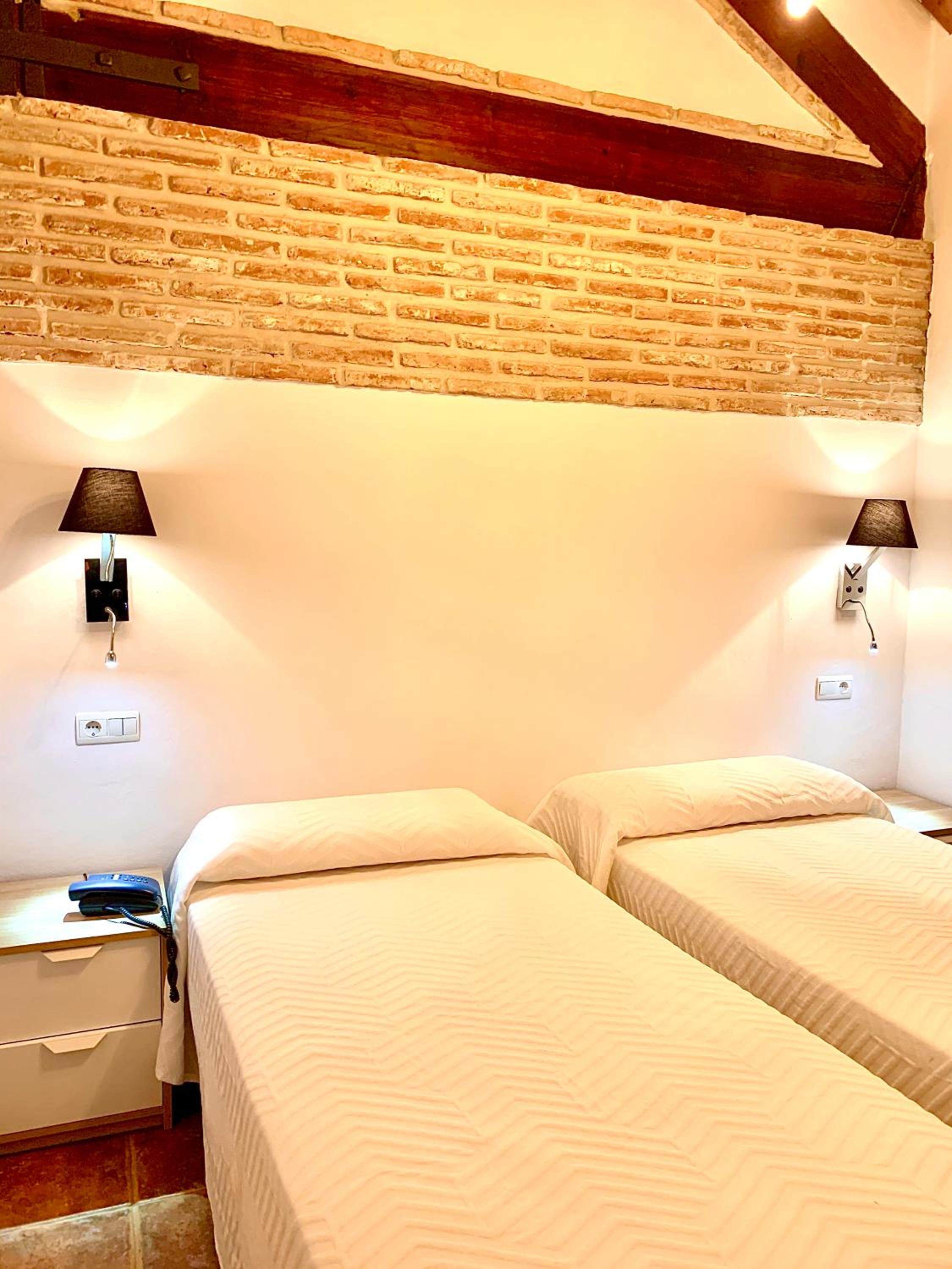 Quadruple Room with Terrace - Photo 8