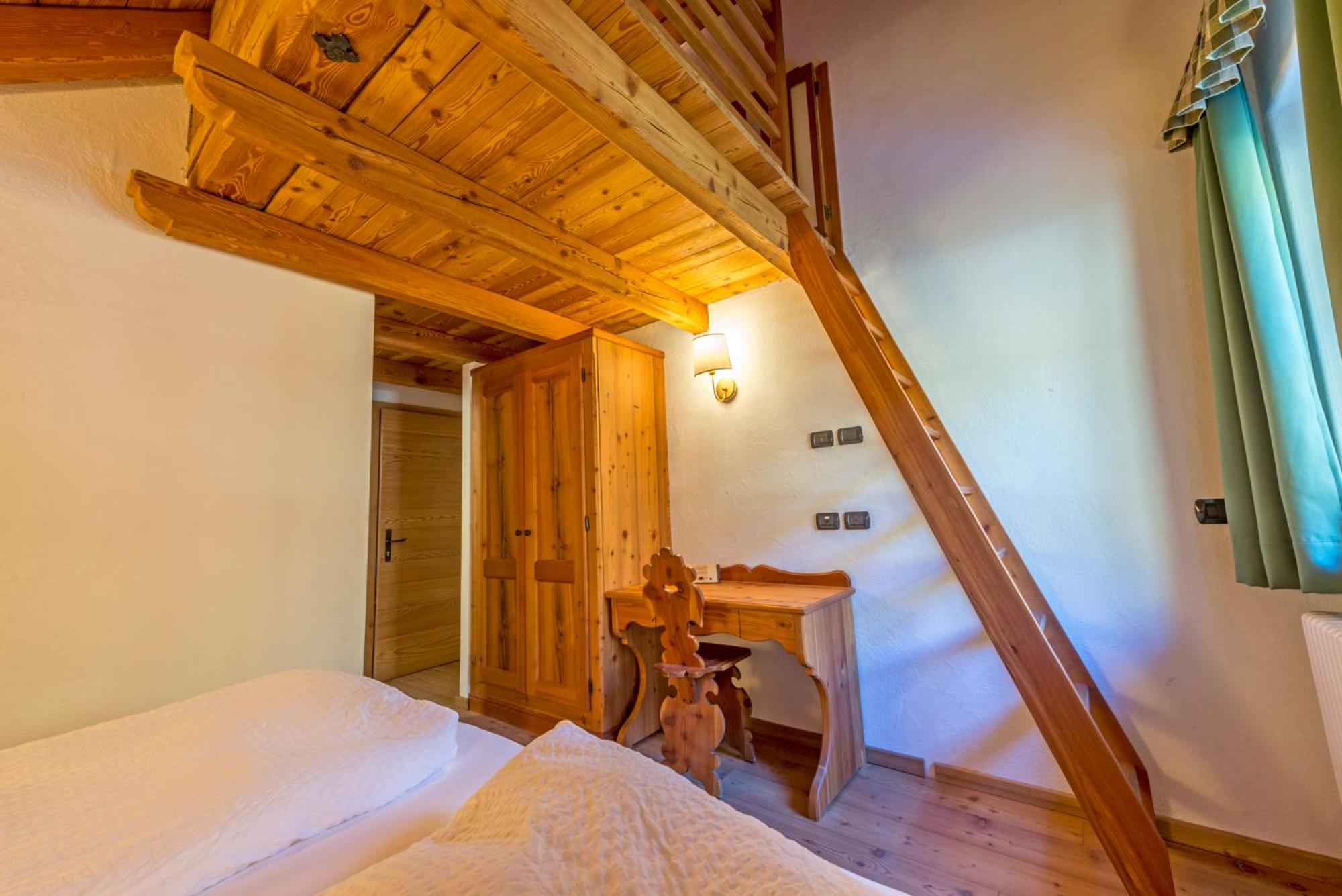 Queen Room - Photo 3