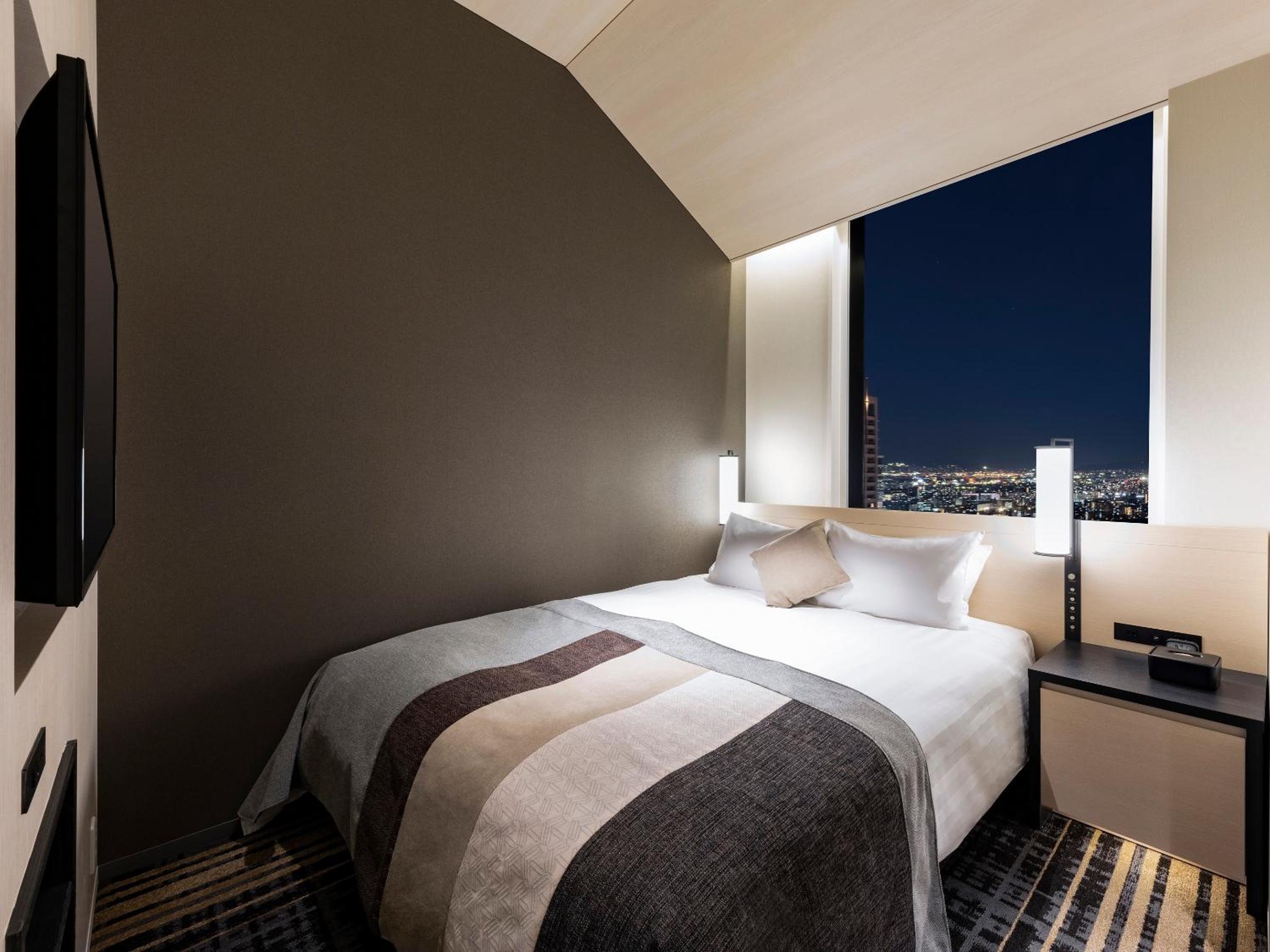 Double Room (30th Floor and above) - Non-Smoking - Photo 1