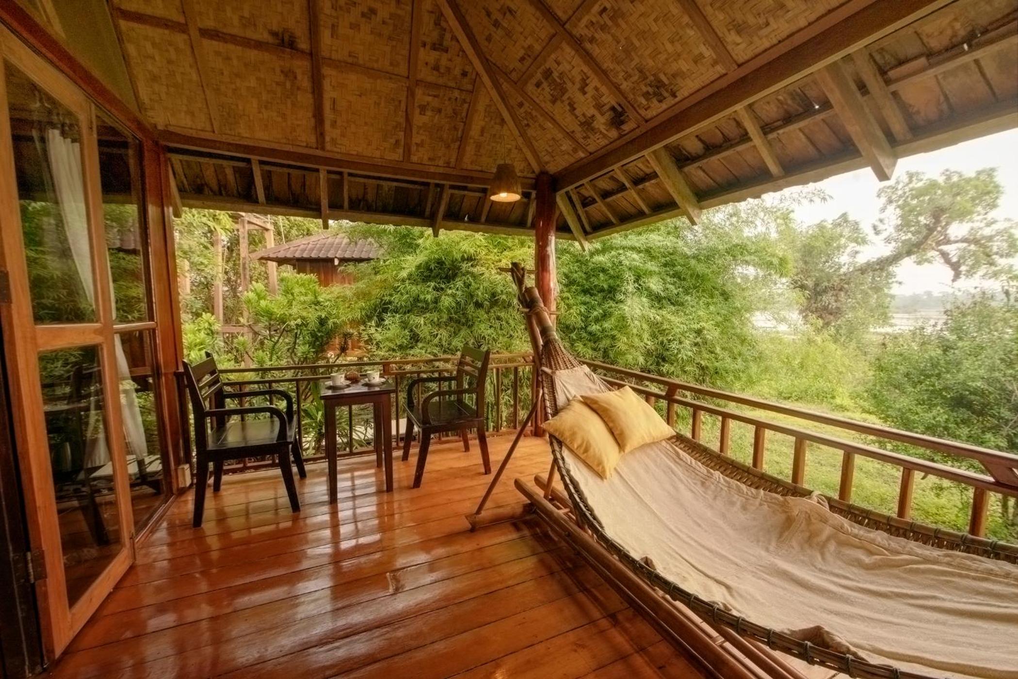 Bungalow with Garden View photo 2