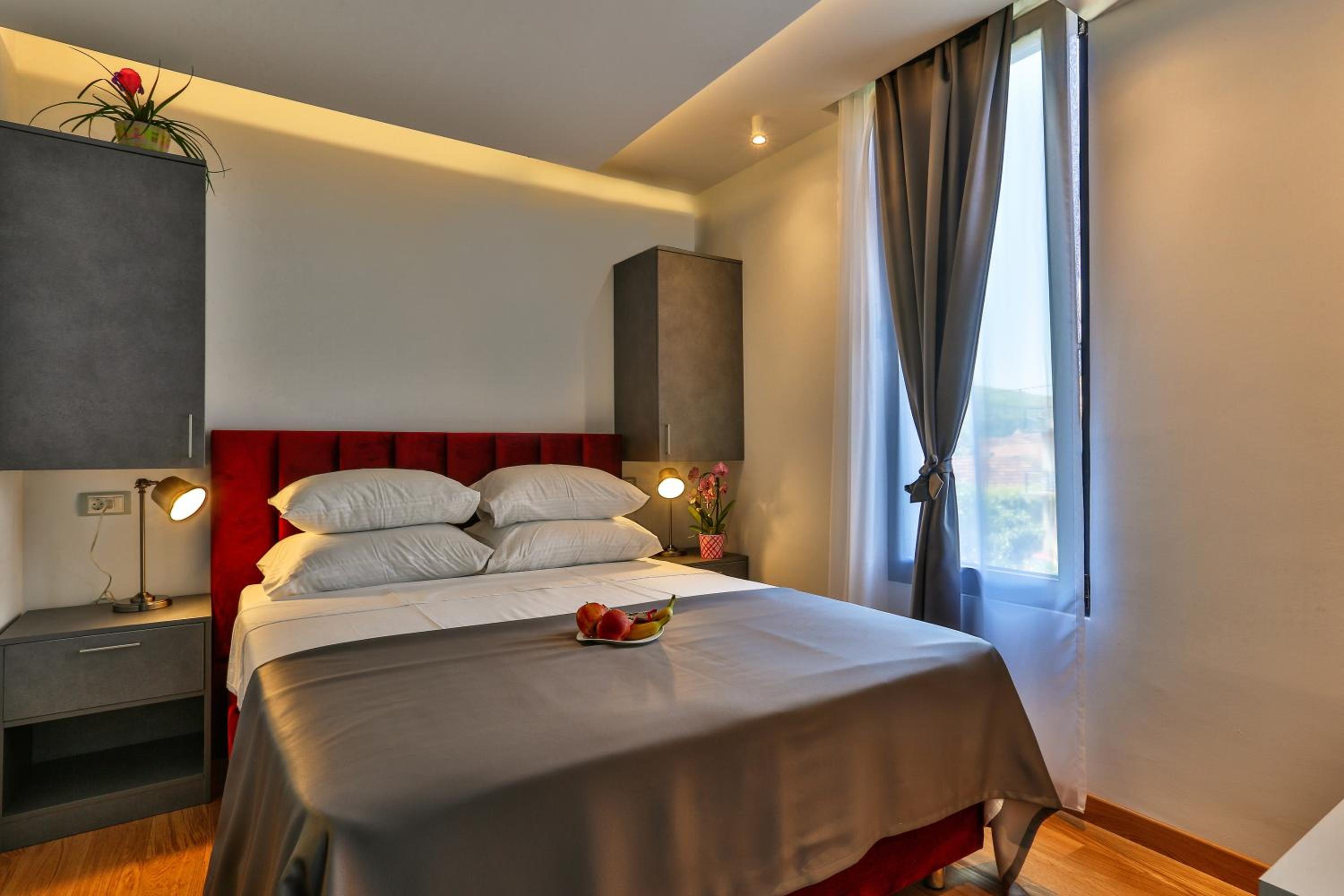 Deluxe Double Room small room photo 1