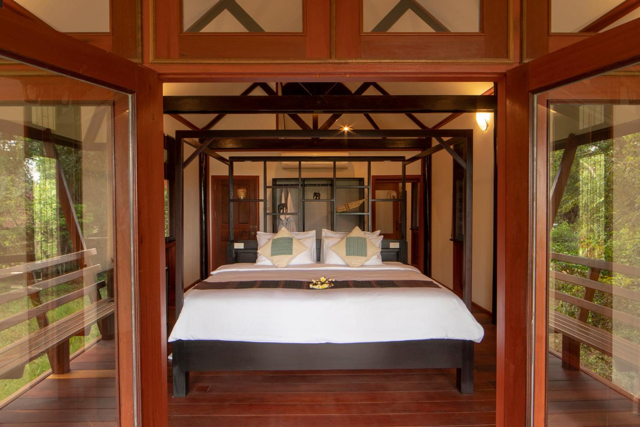 Deluxe Bungalow photo 1