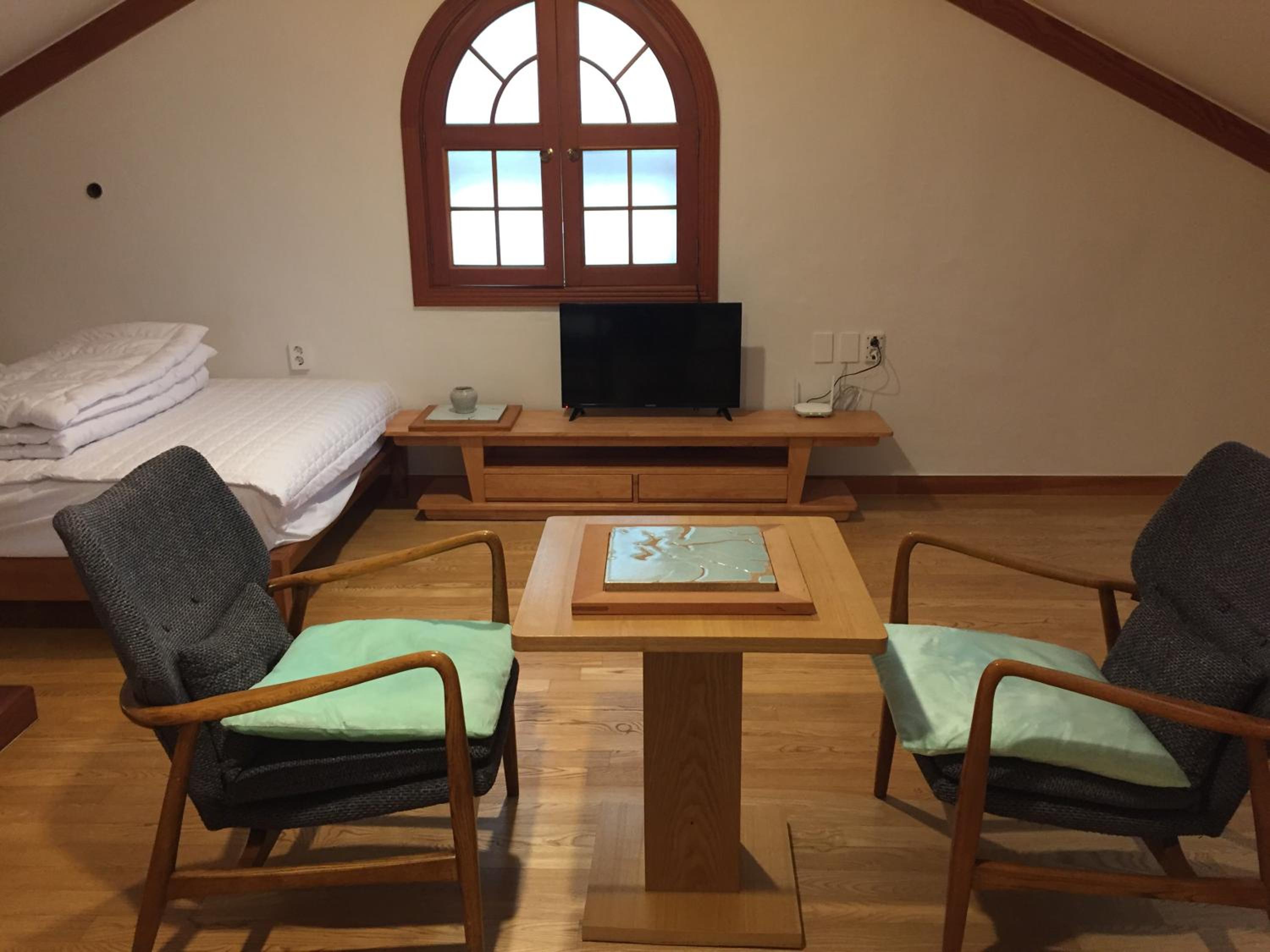 Superior Suite - Photo 13