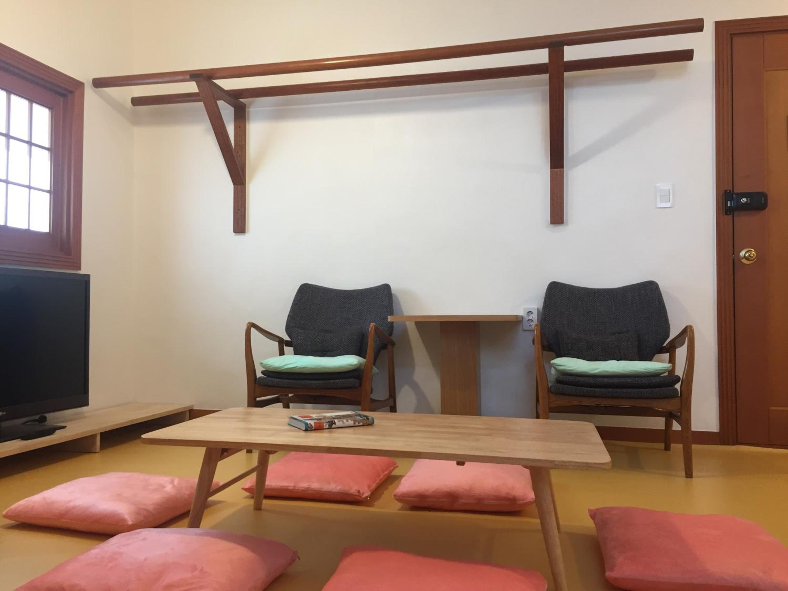 Deluxe Suite - Photo 17