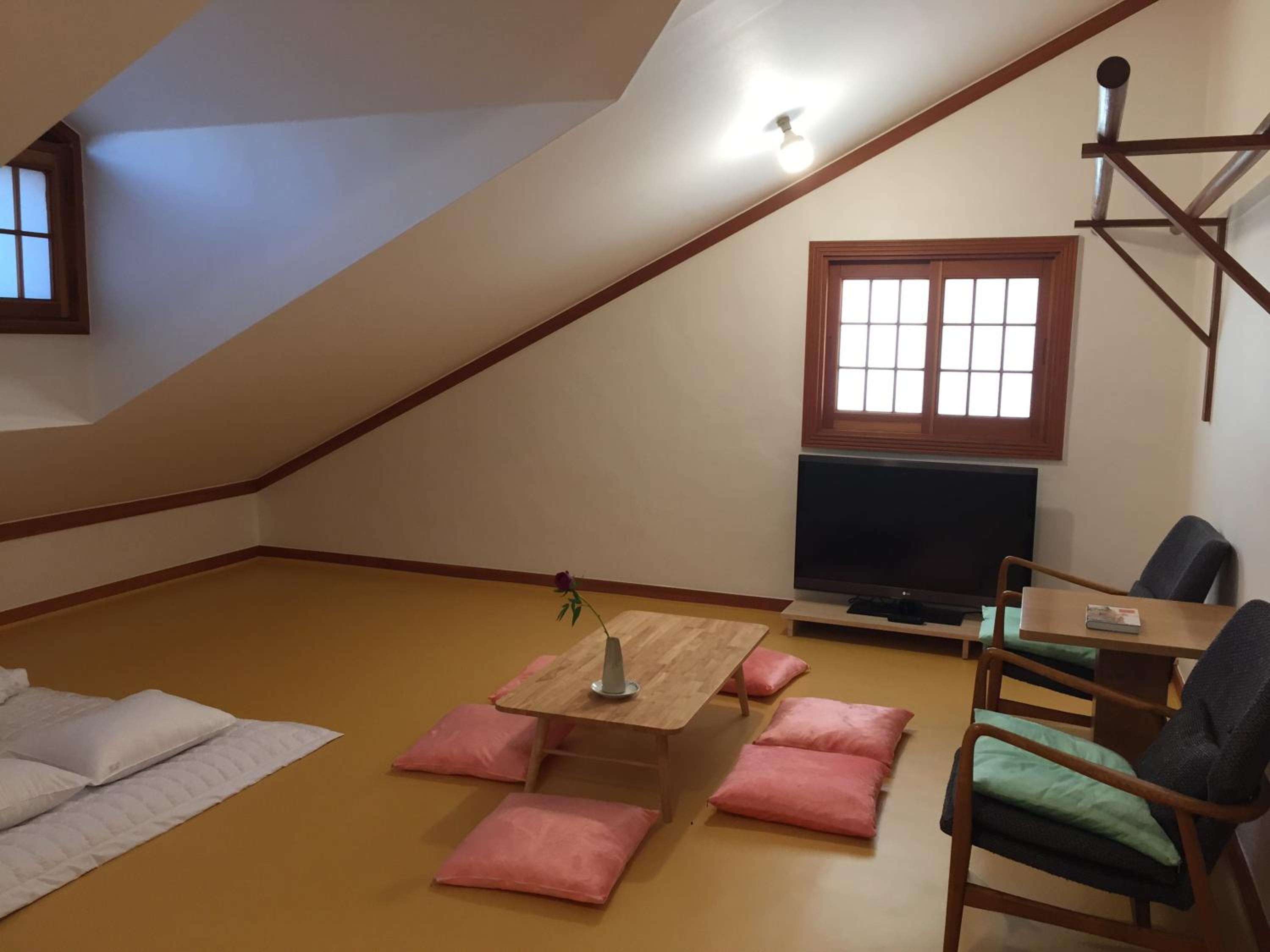 Deluxe Suite - Photo 18