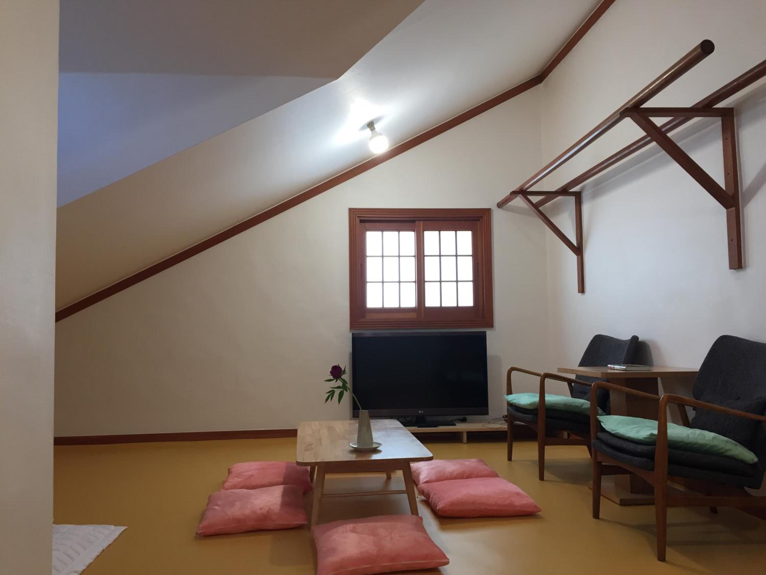 Deluxe Suite - Photo 19