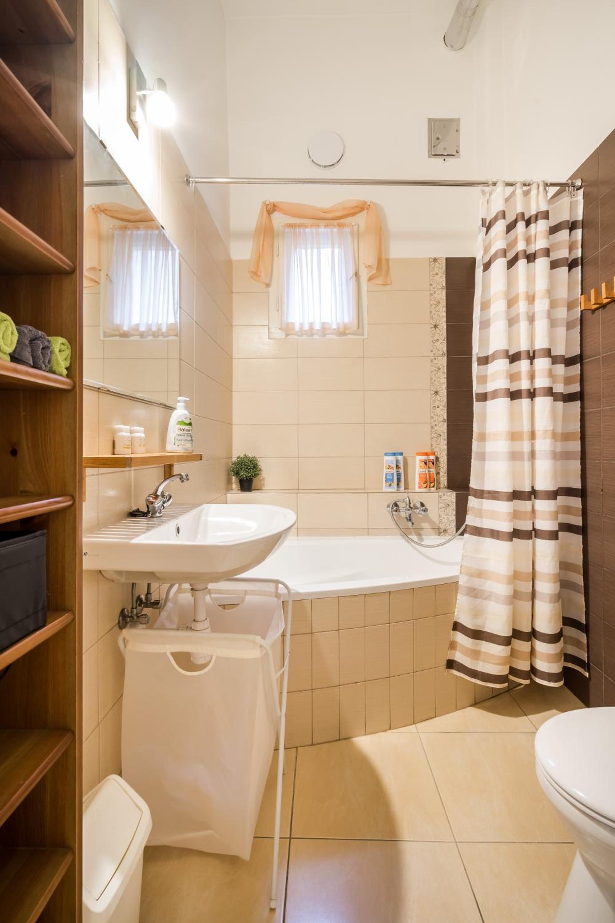 Two-Bedroom Apartment - Photo 8