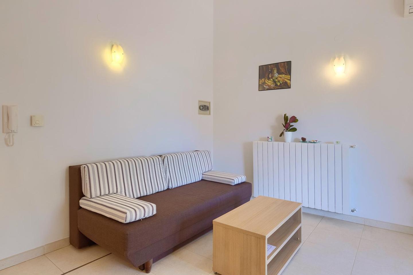 Apartment photo 1
