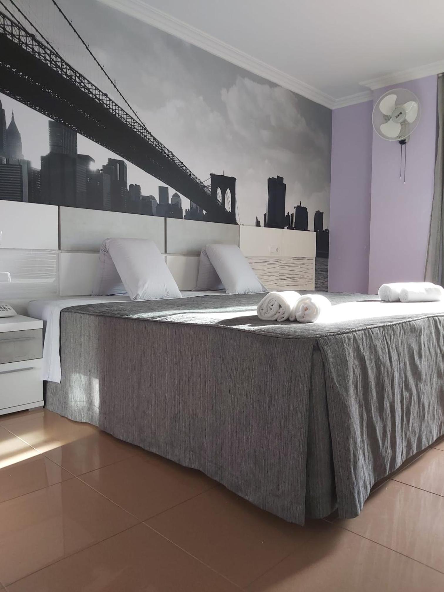 Habitación King con bañera de hidromasaje.