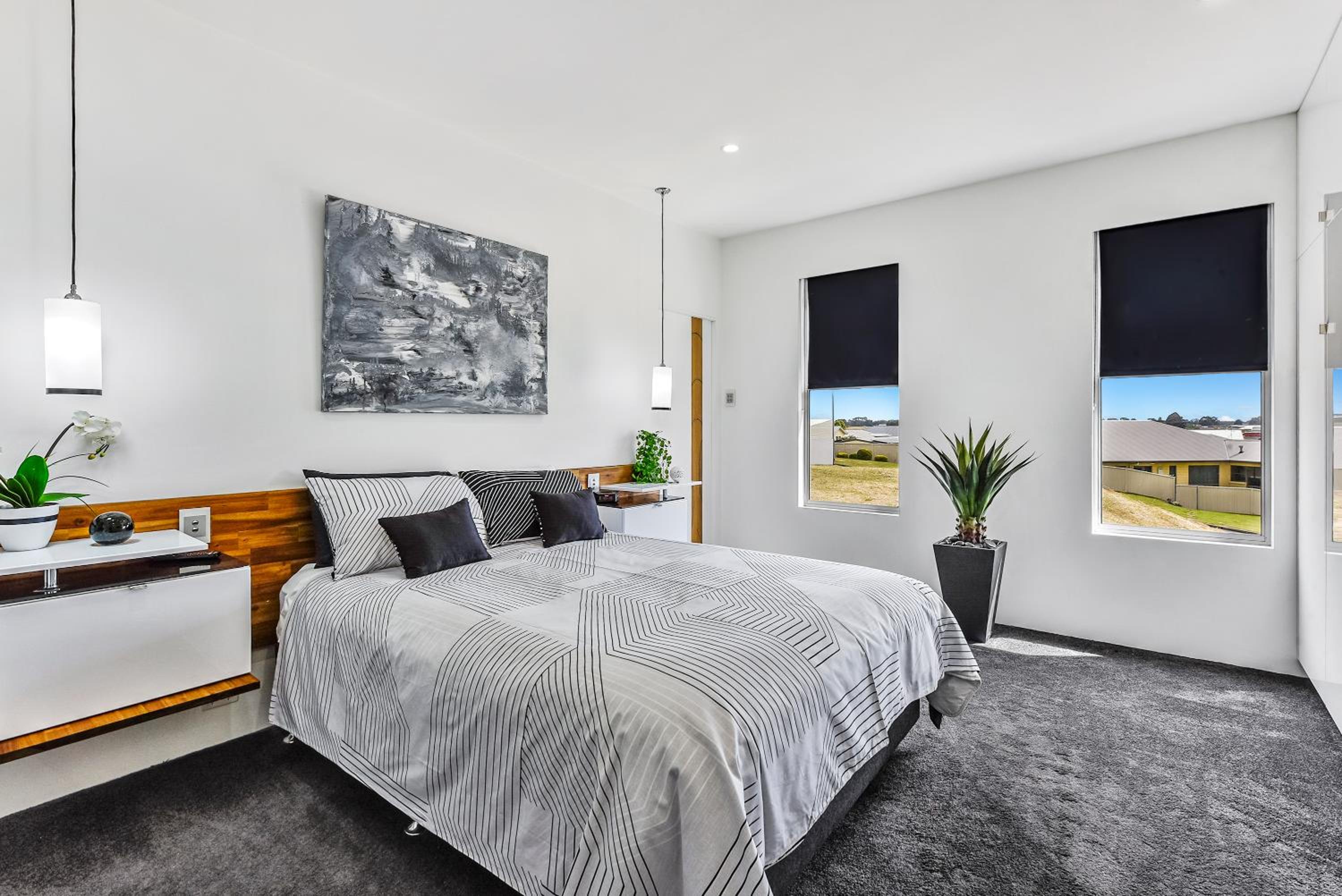 Three-Bedroom Apartment - Photo 4