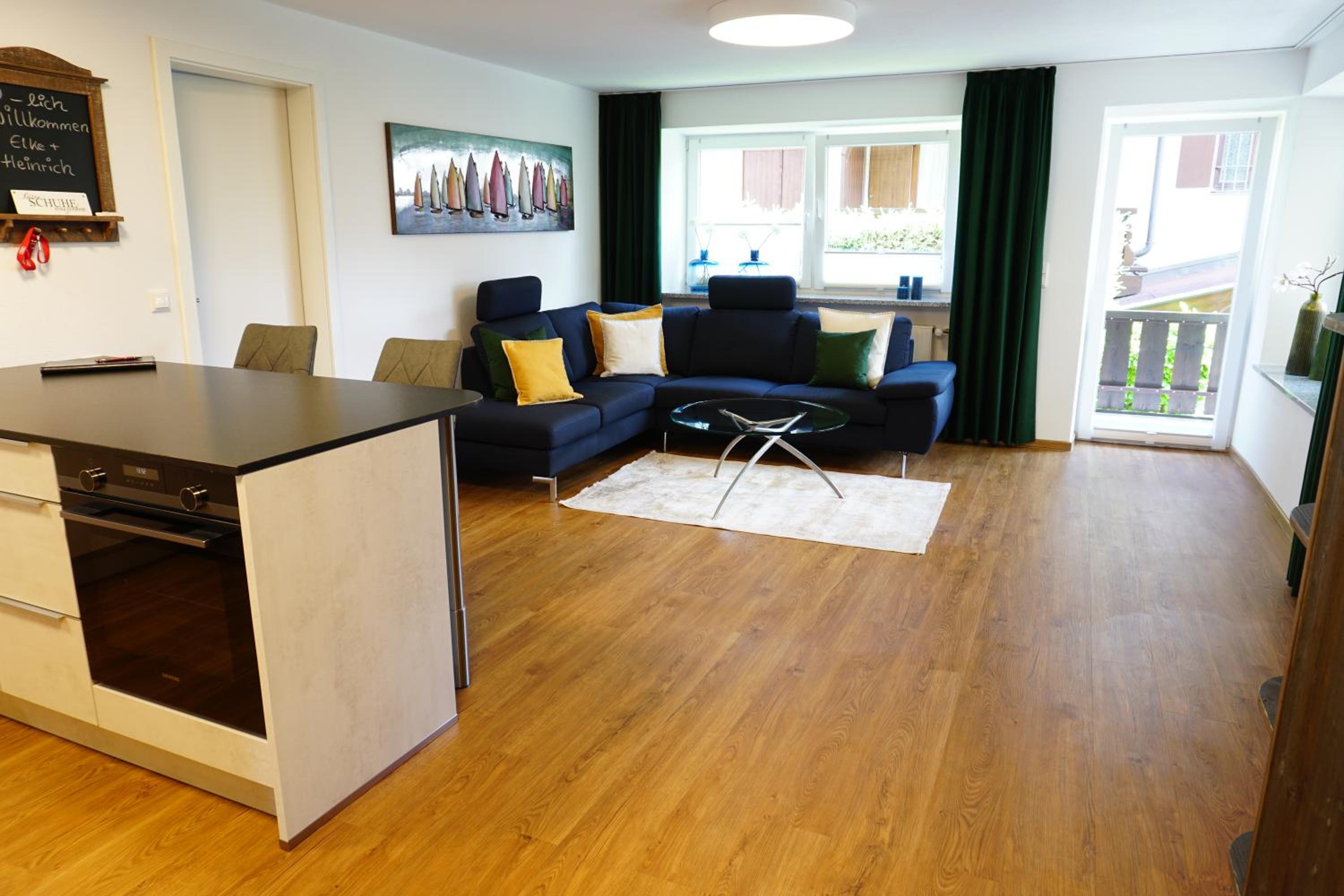 Apartment with Balcony photo 1