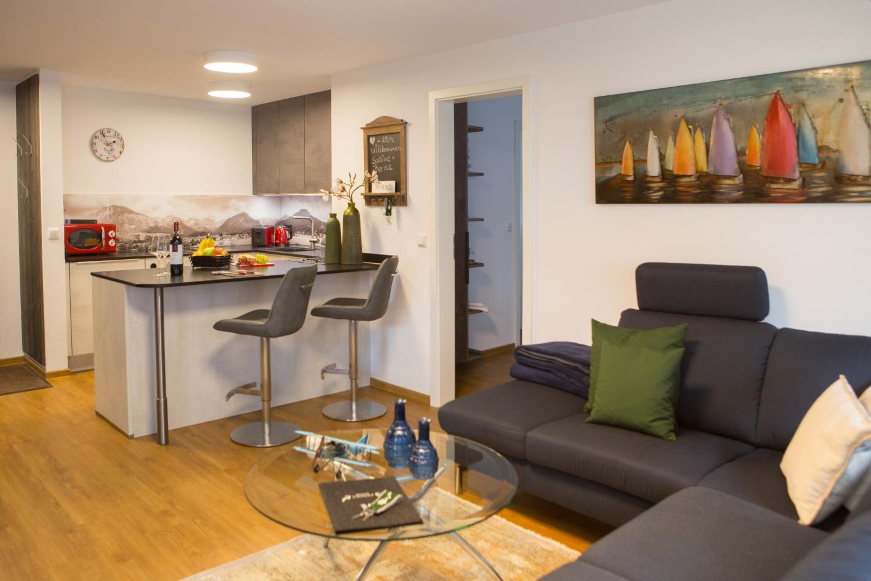 Apartment with Balcony photo 3
