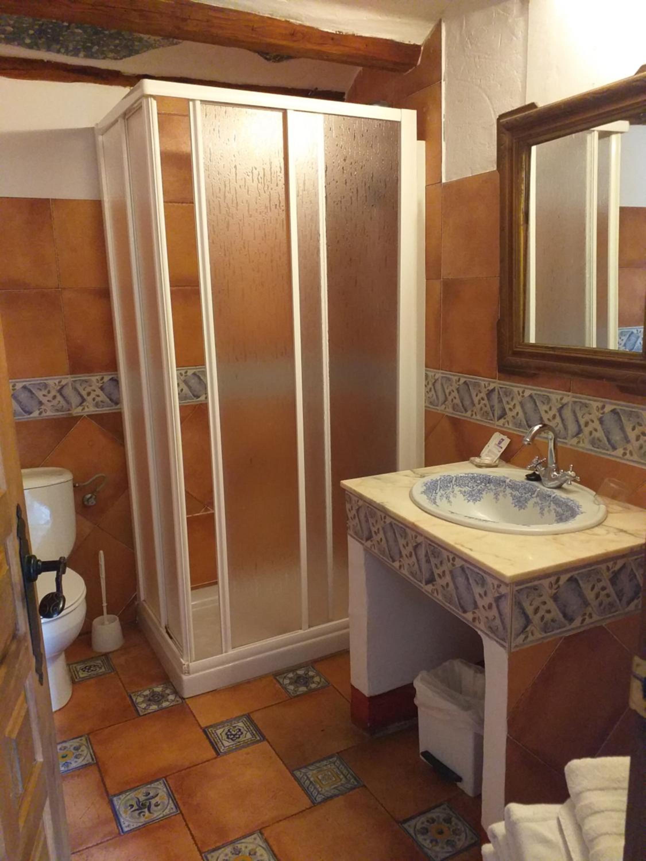 Quadruple Room - Photo 14