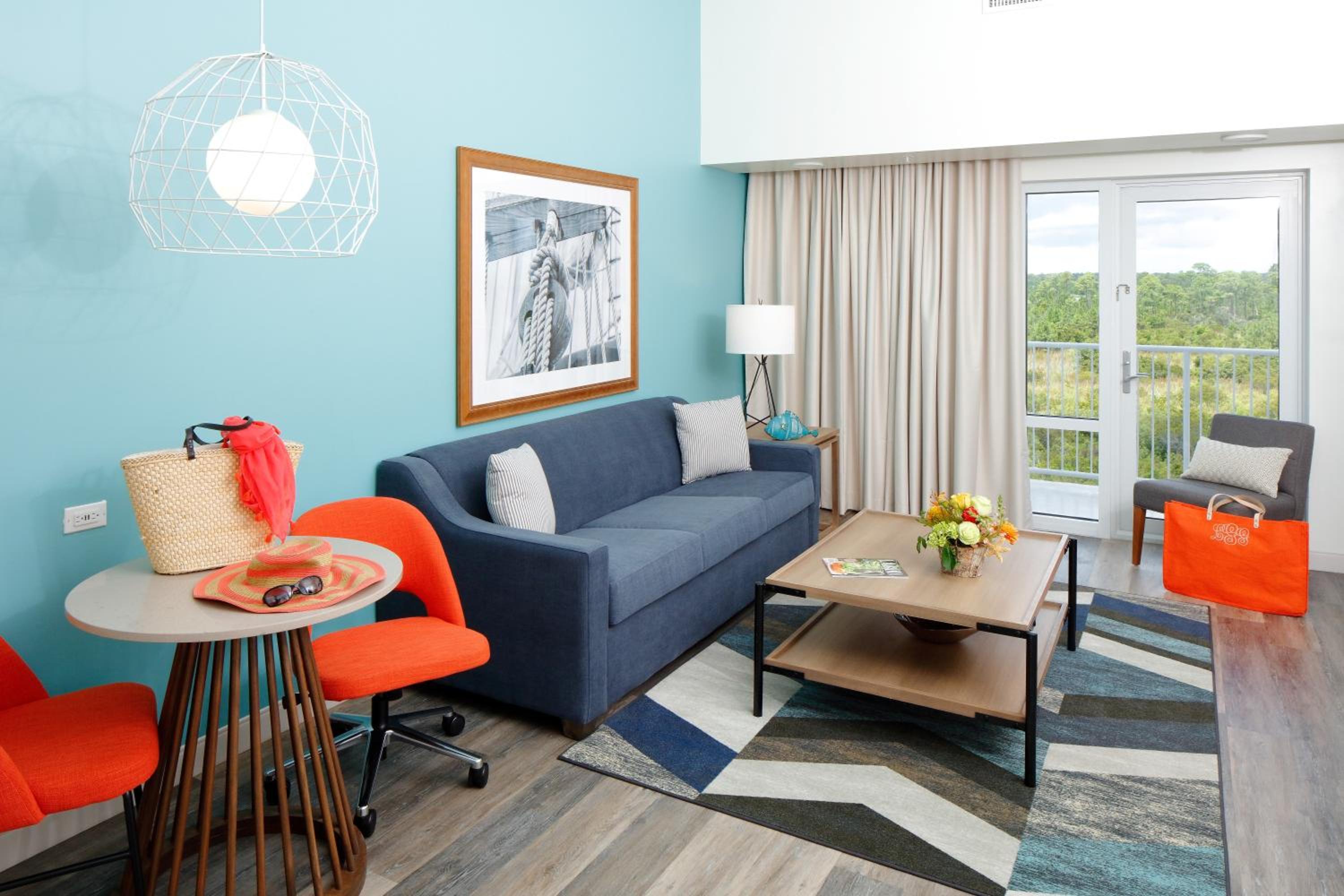 King Suite with Balcony - Non-Smoking photo 2
