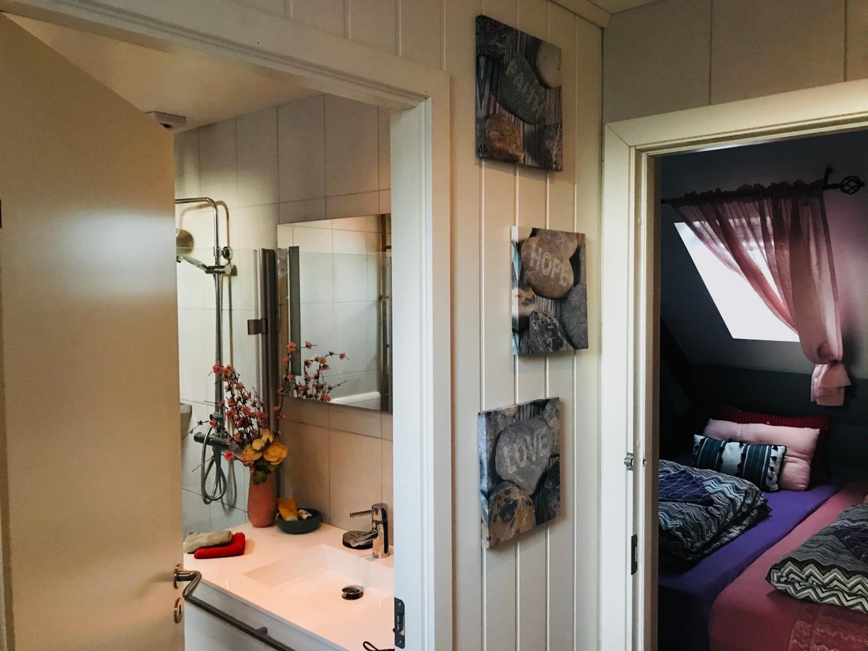 Queen Room