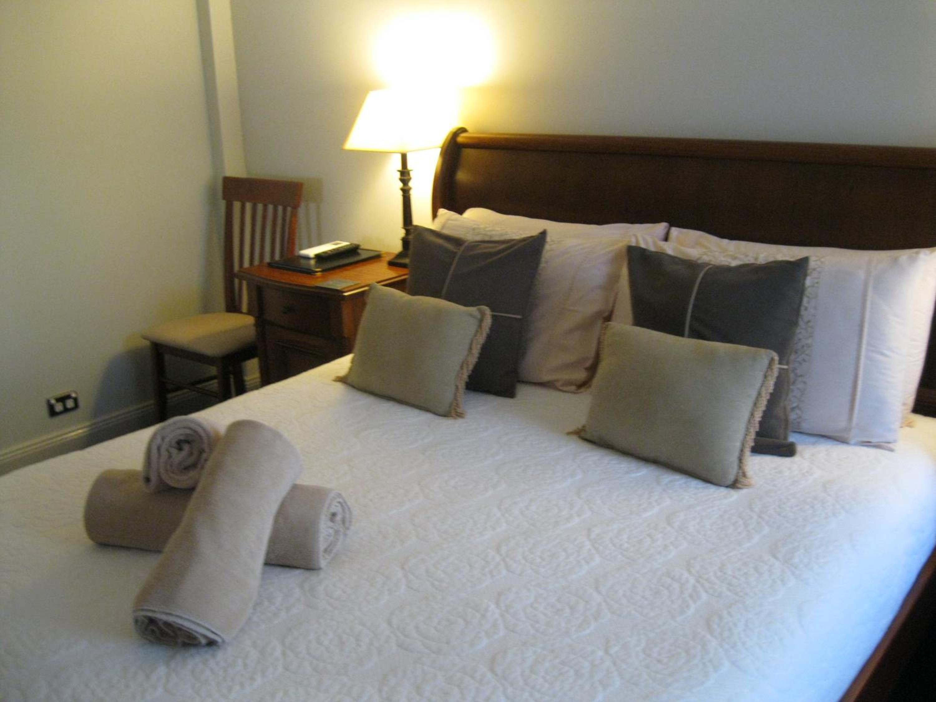 Queen Room photo 1