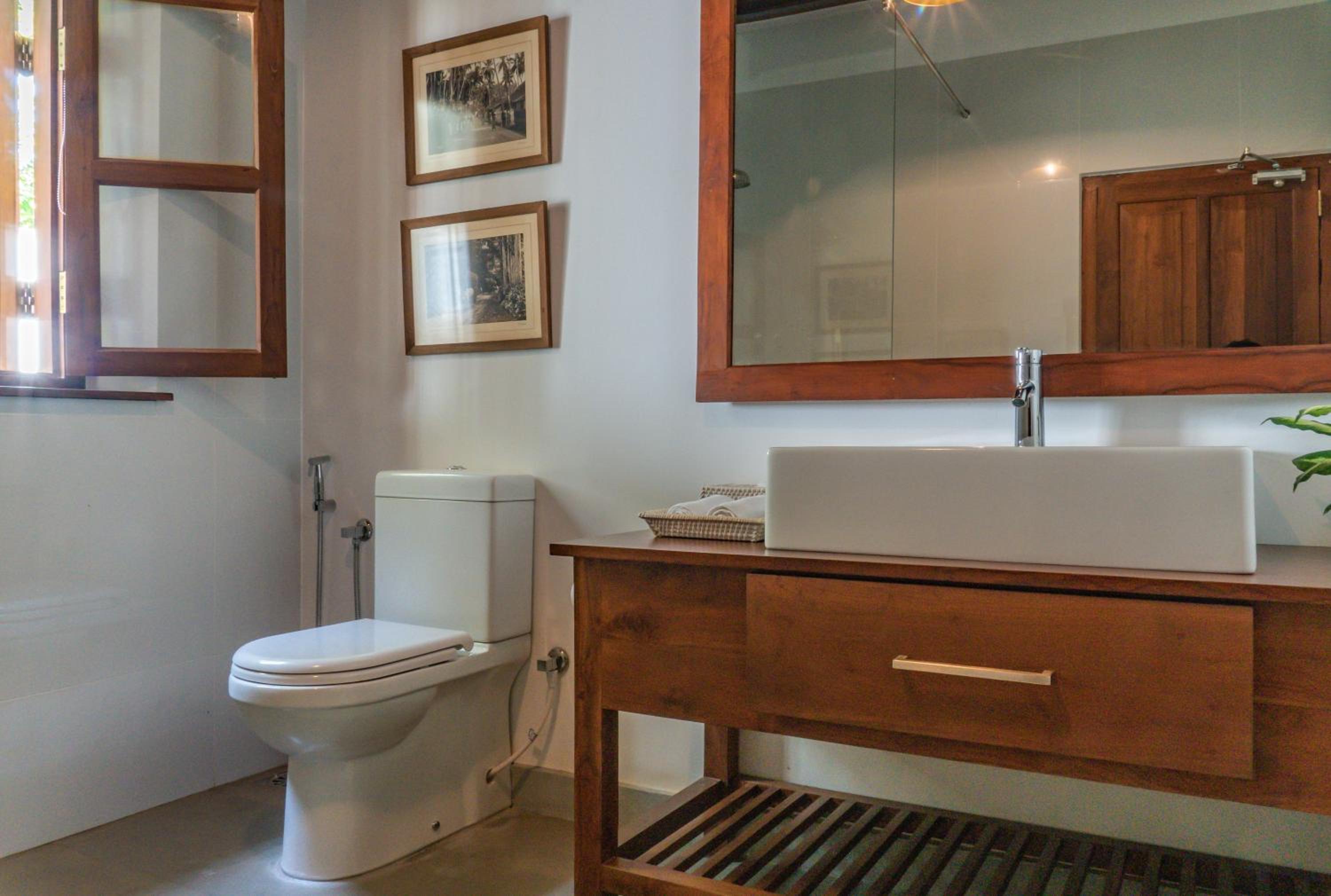 Deluxe King Room - Photo 3