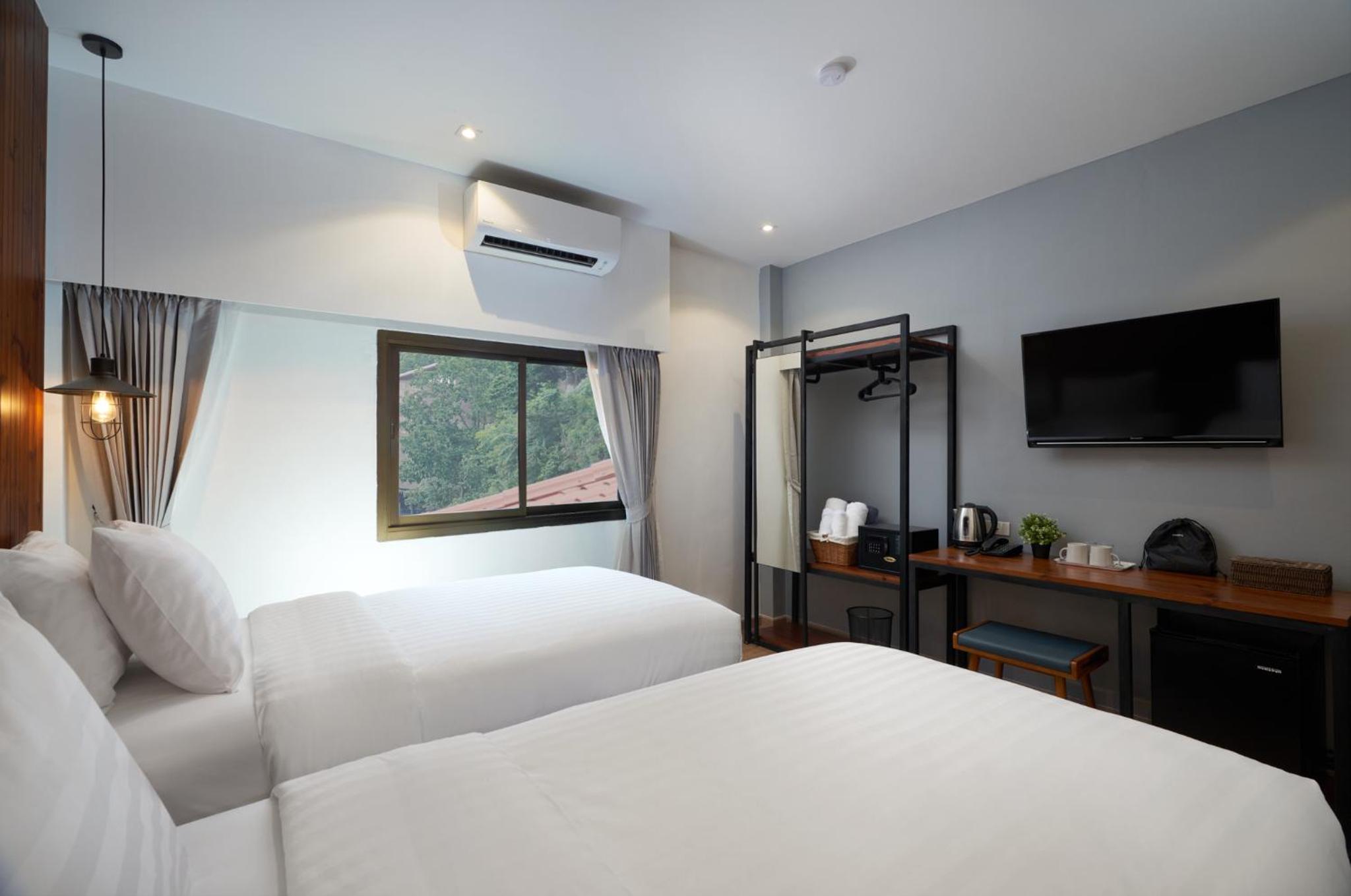 Standard Twin Room - Photo 4
