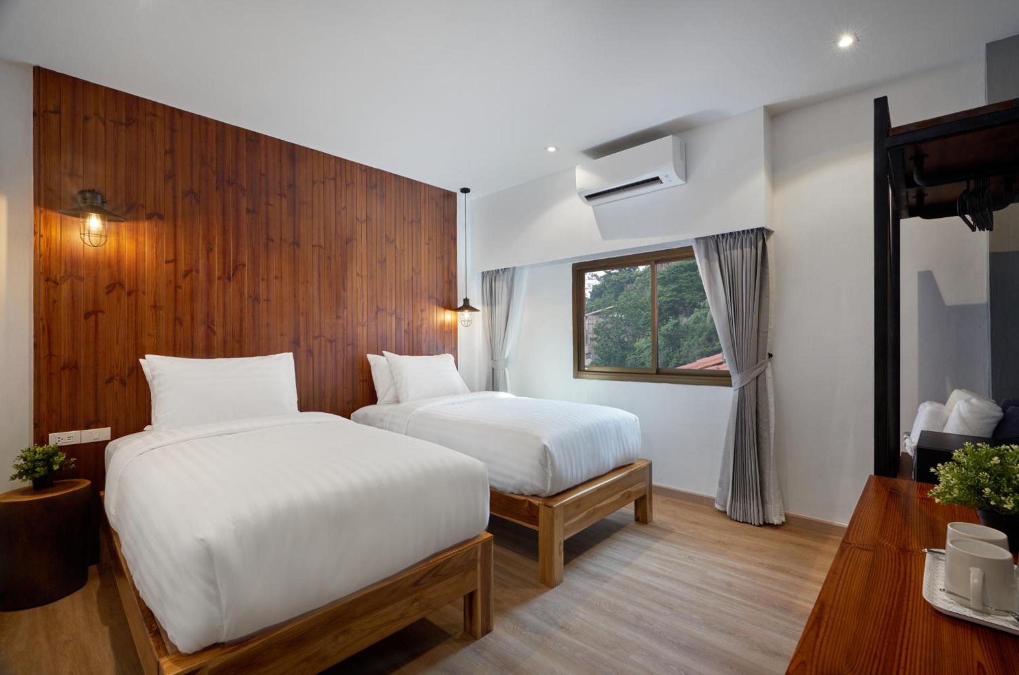 Standard Twin Room - Photo 1