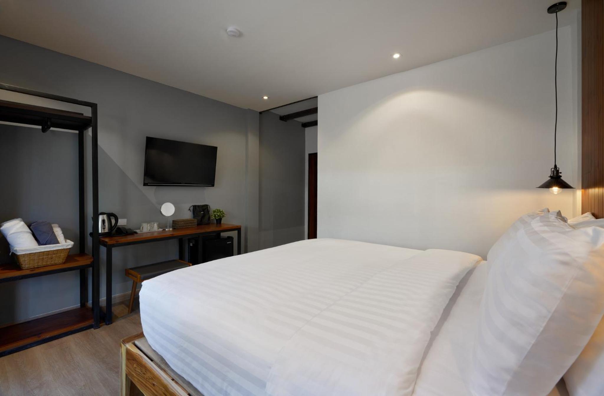 Double Room with Balcony - Photo 2