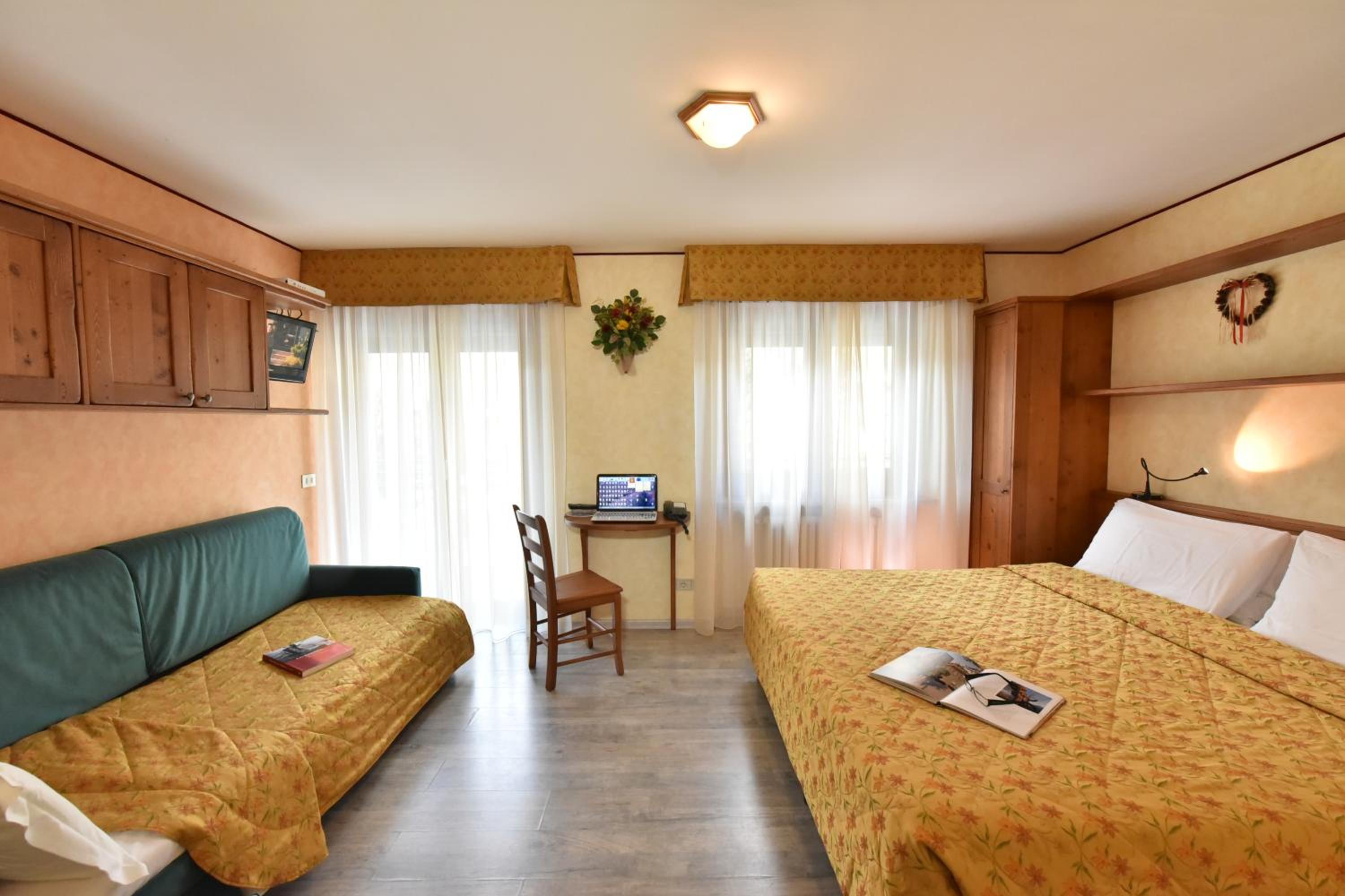 Triple Room with Balcony photo 3