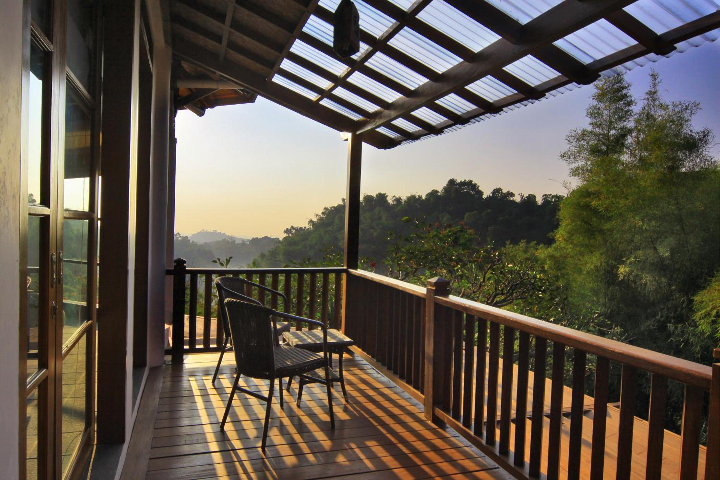 Suite with Valley View - Photo 2