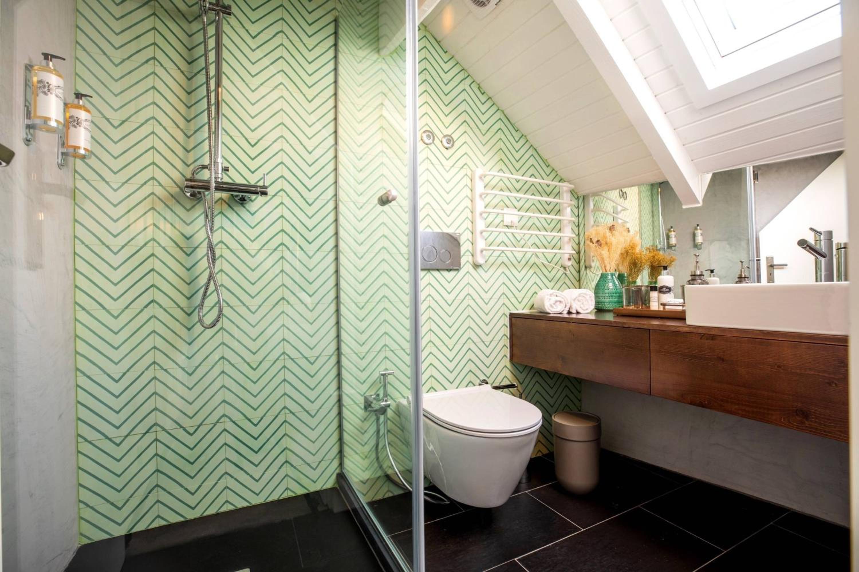 Standard Double or Twin Room - Photo 5