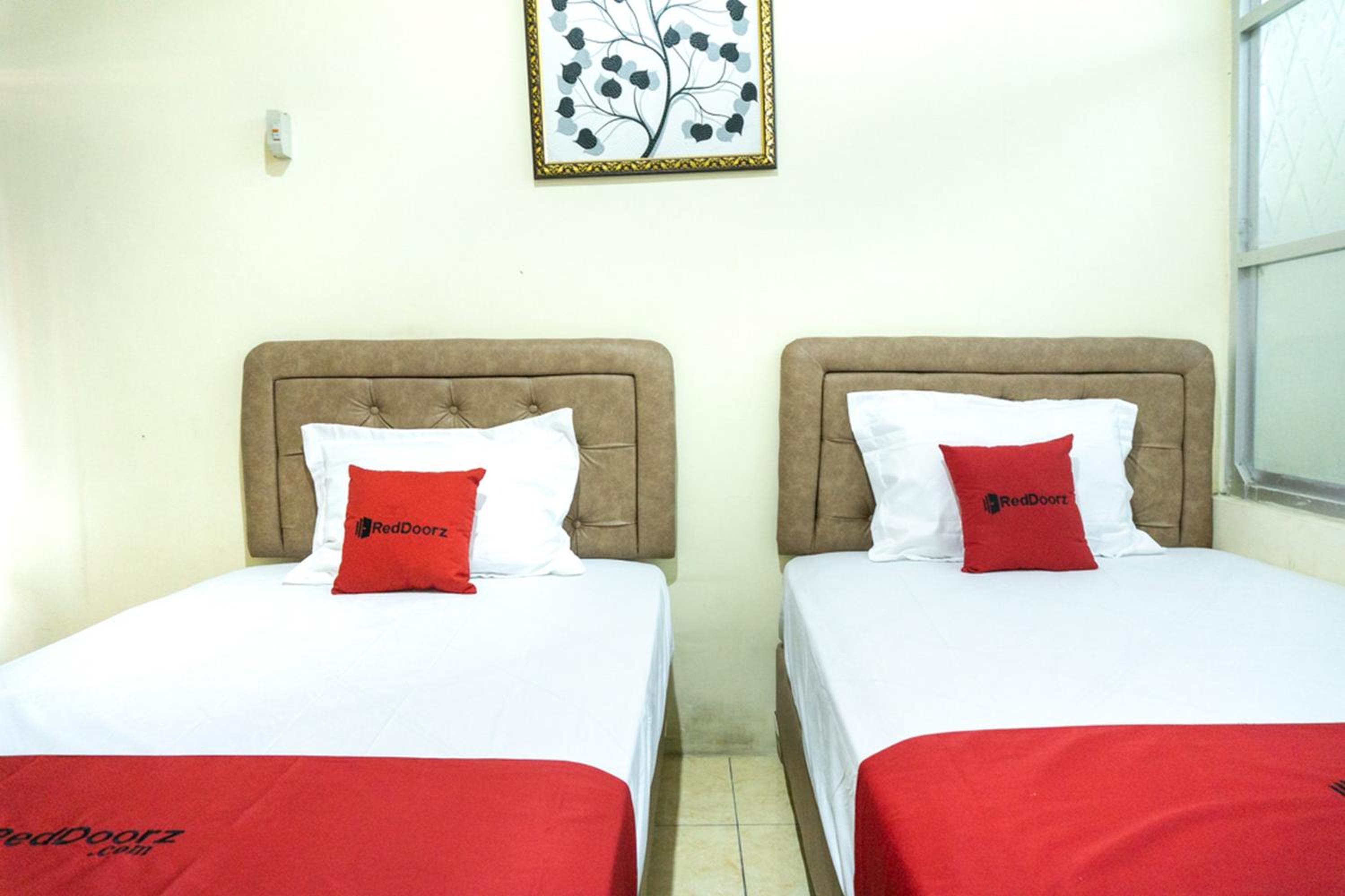 Twin Room - Photo 6