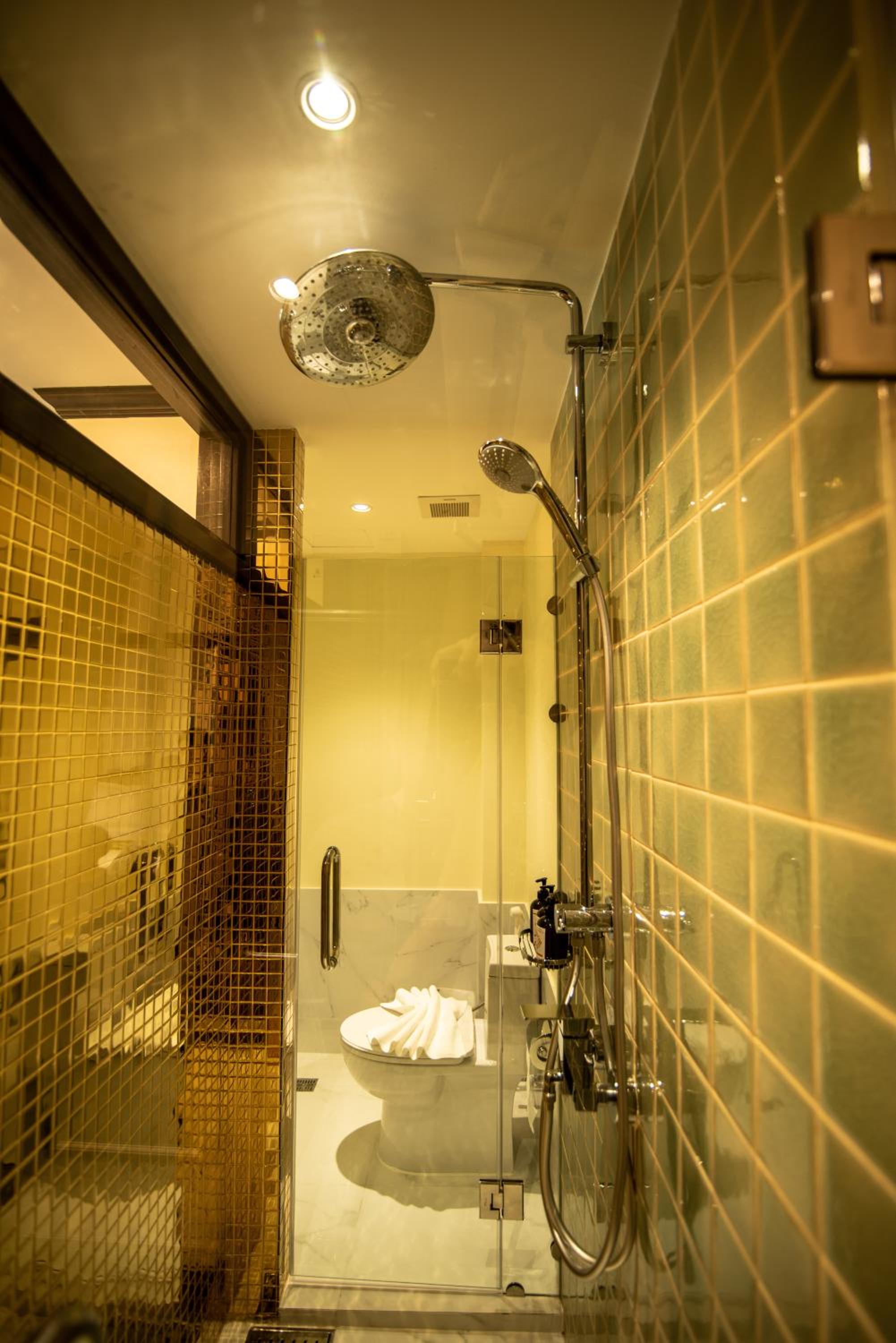 Deluxe Double Room with Balcony - Photo 2