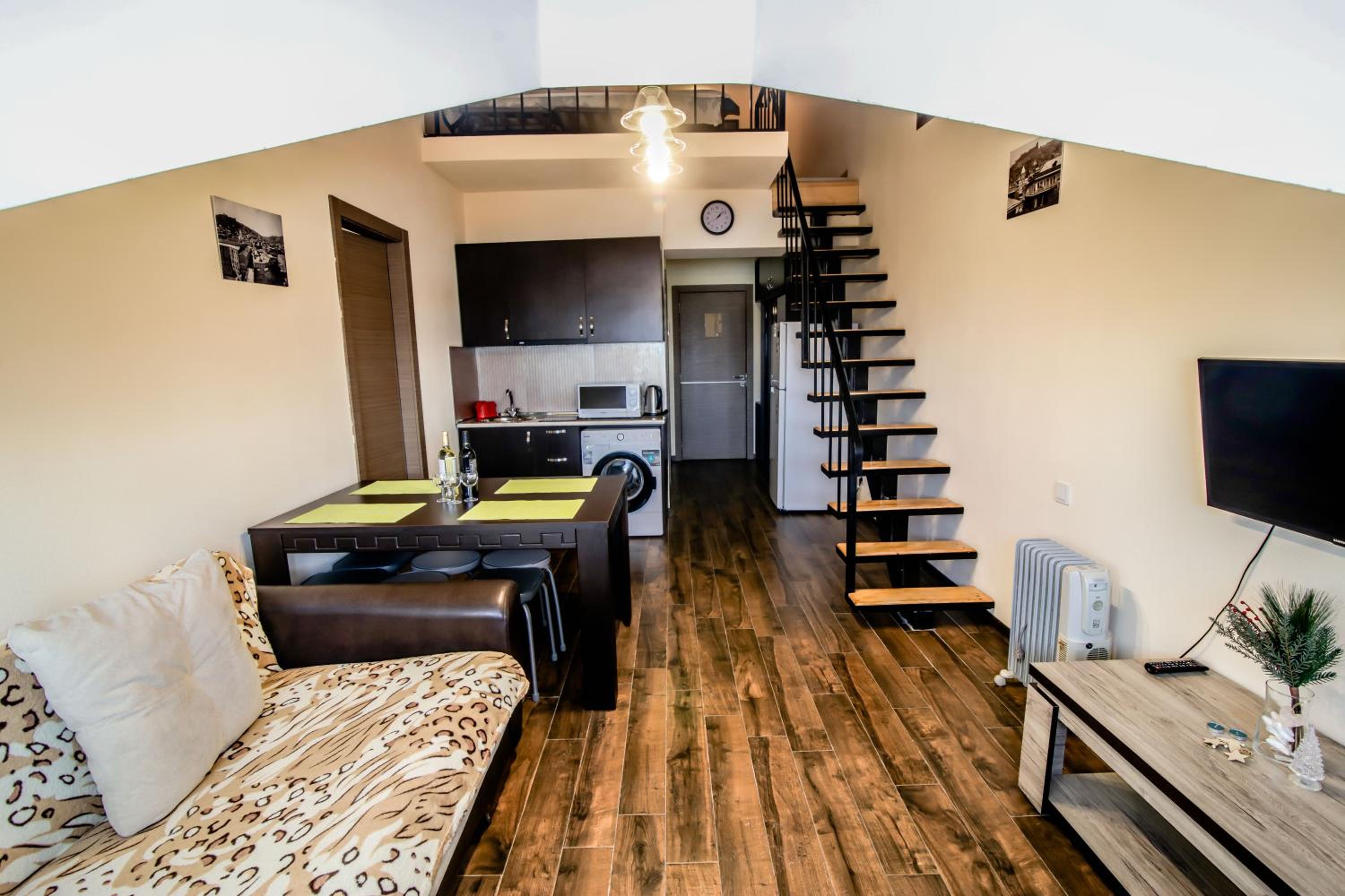 Apartment - Split Level