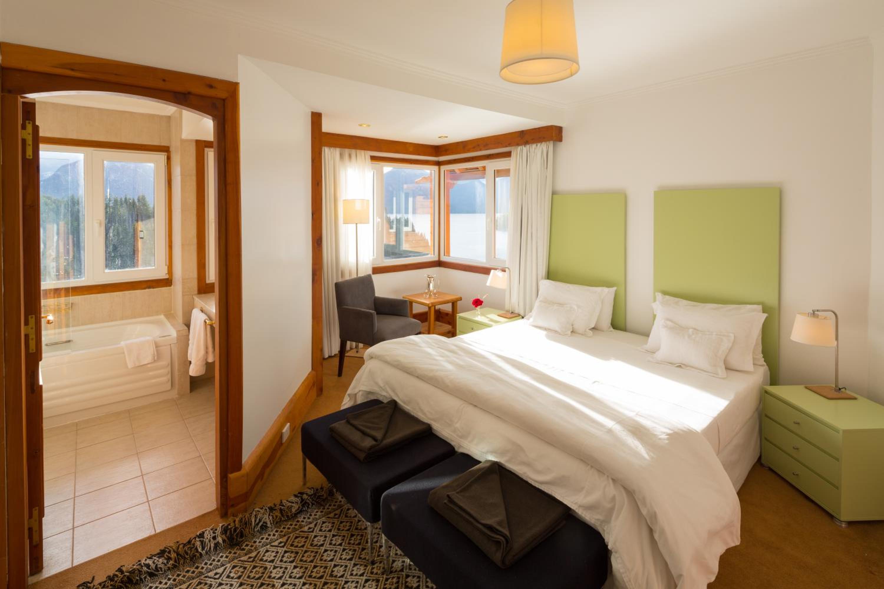 Double Room with Lake View photo 1