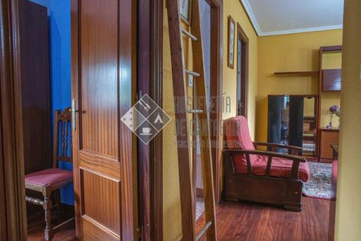 Apartment with Mountain View photo 3