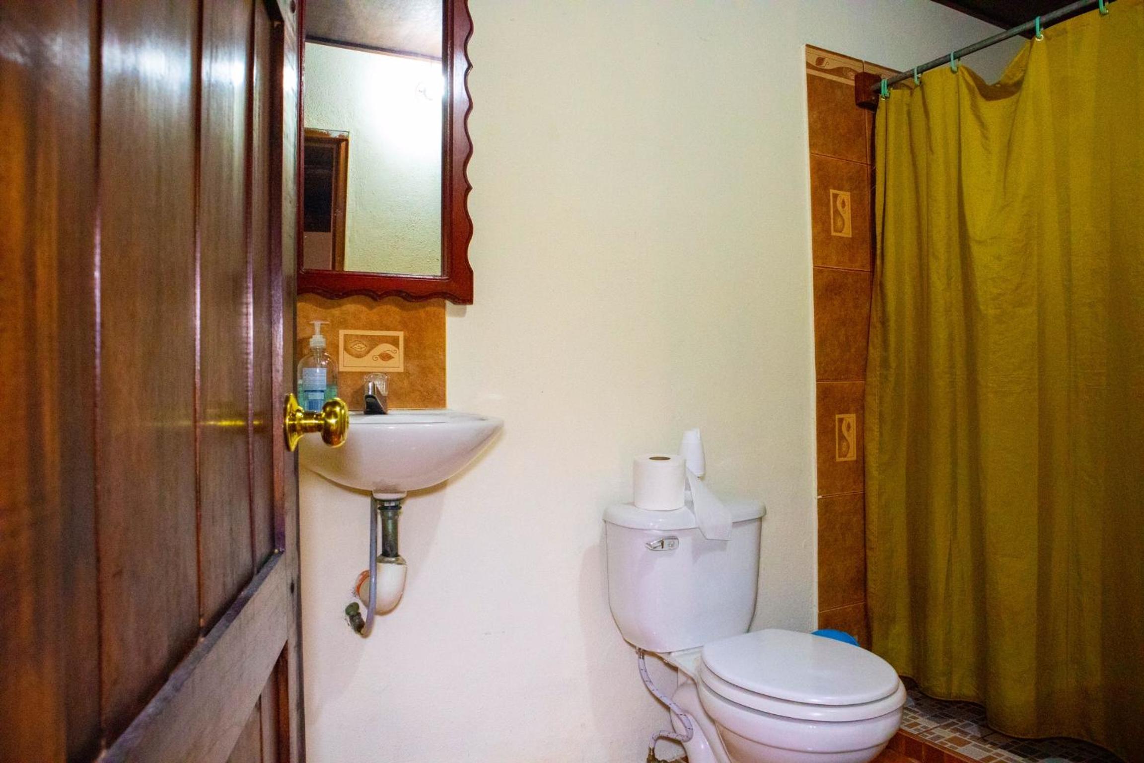 Deluxe Double Room with Shower photo 2