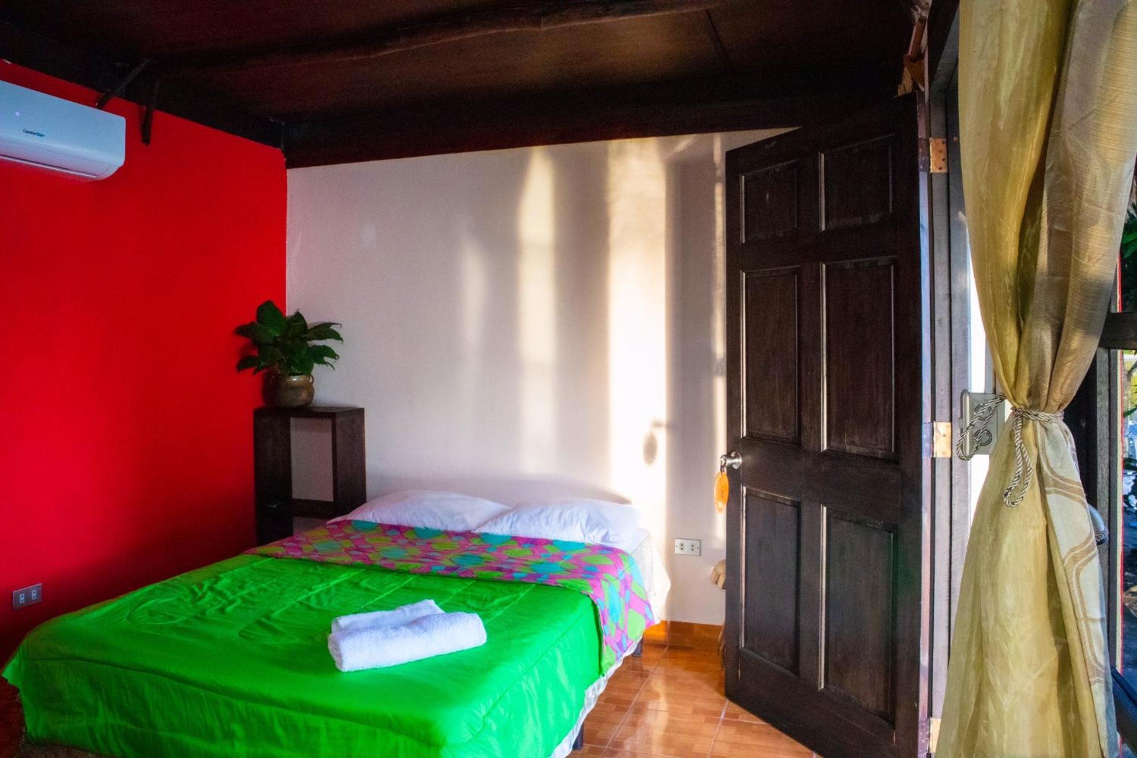 Deluxe Double Room with Shower photo 3