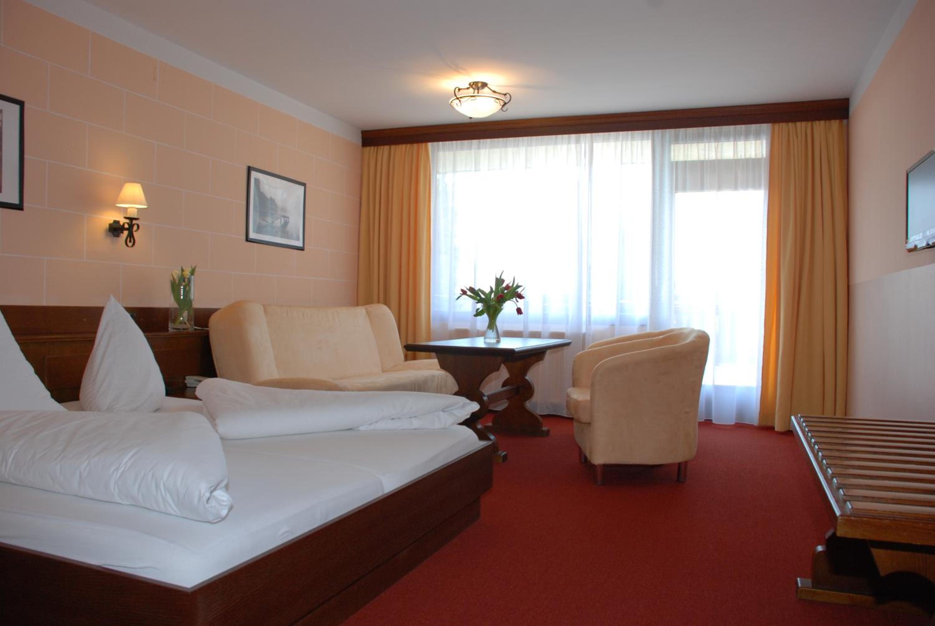 Budget Double Room photo 3