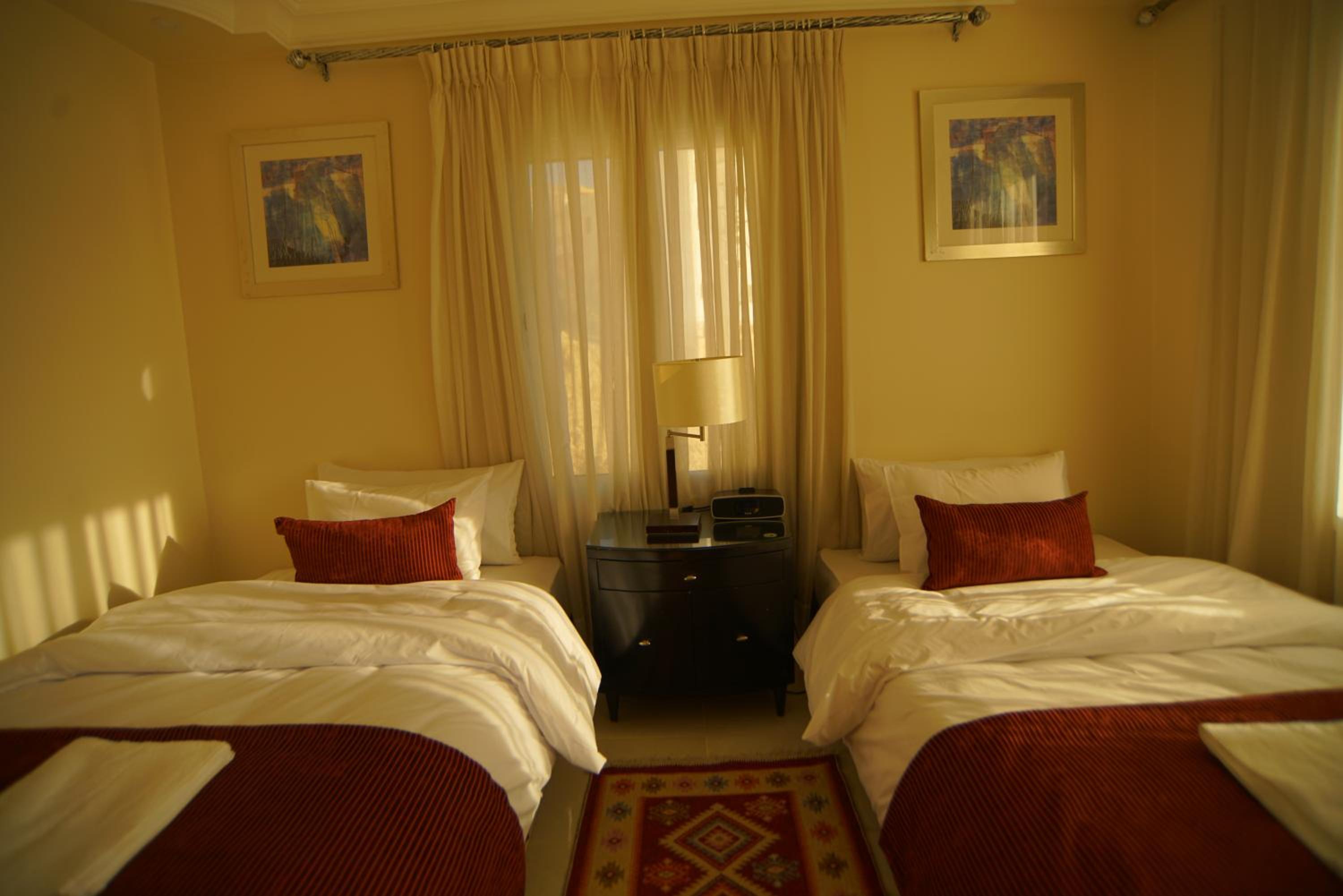 Twin Room with Balcony - Photo 7