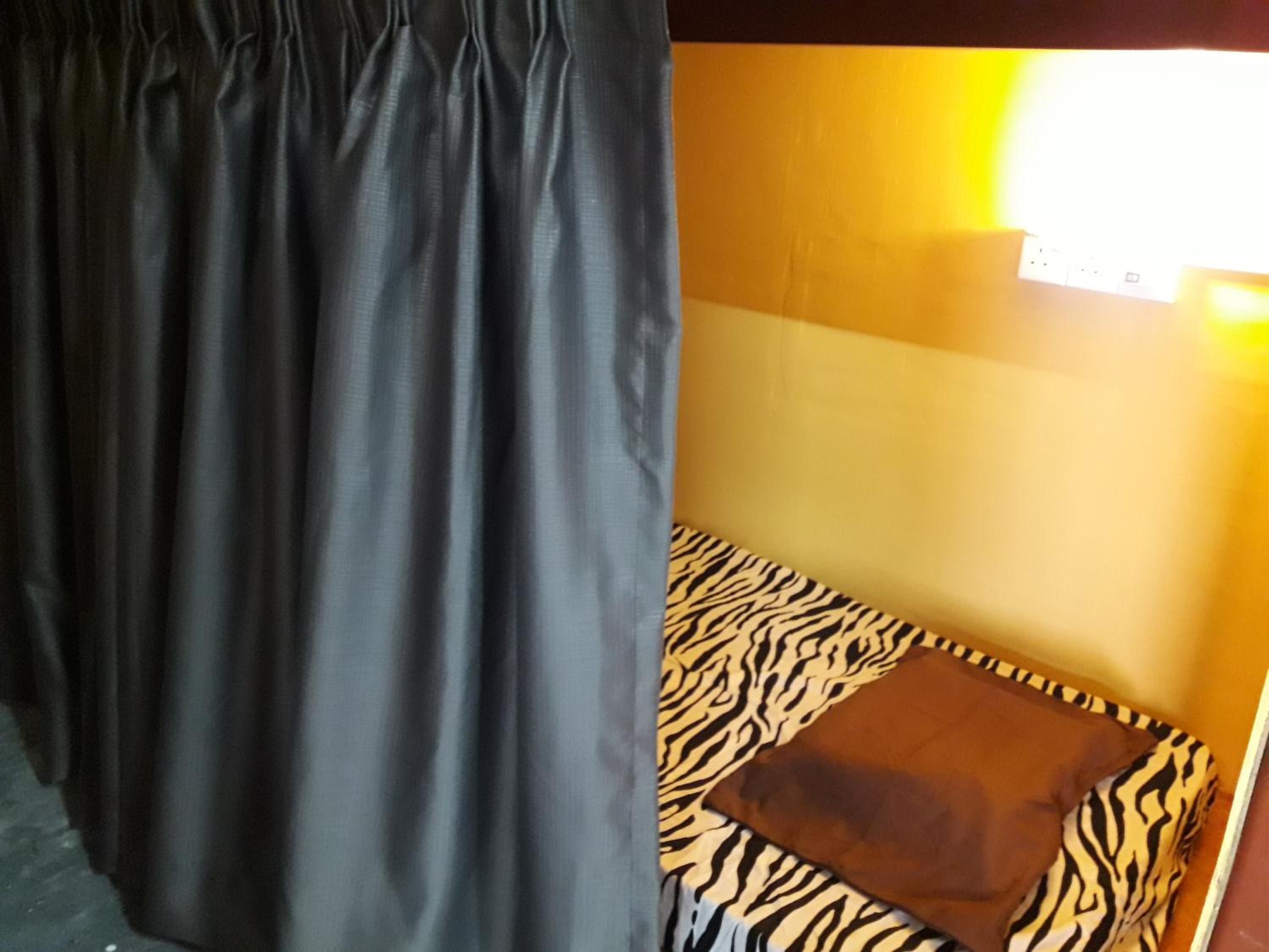 Bed in 10-Bed Mixed Dormitory Room photo 3