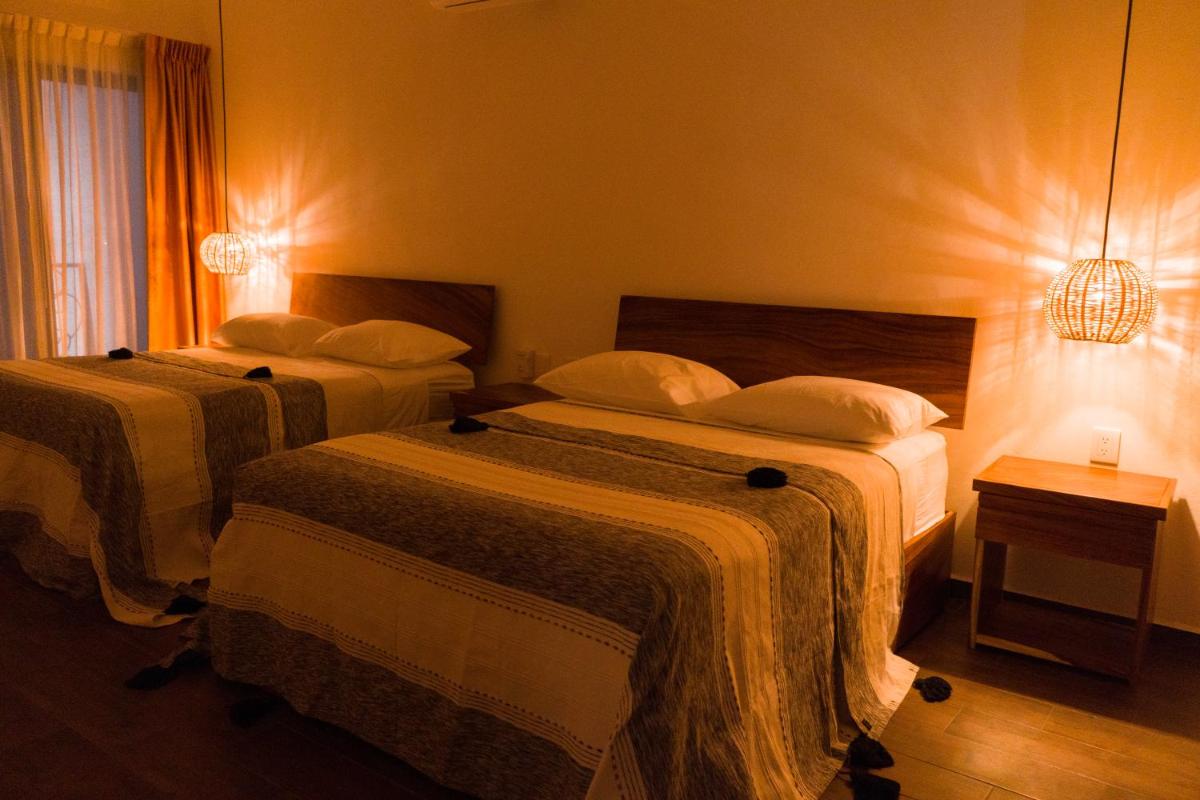 Twin Room with Private Bathroom photo 2