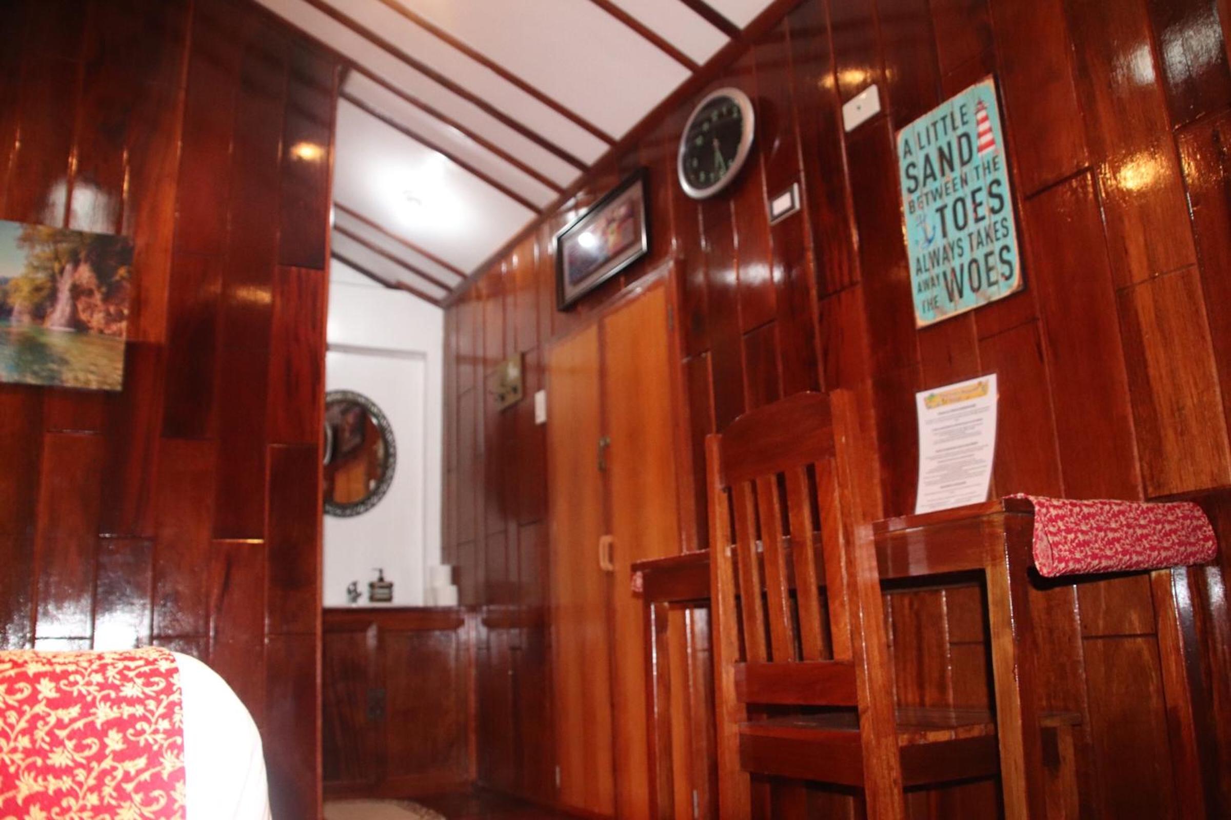 Deluxe Double Room - Photo 11