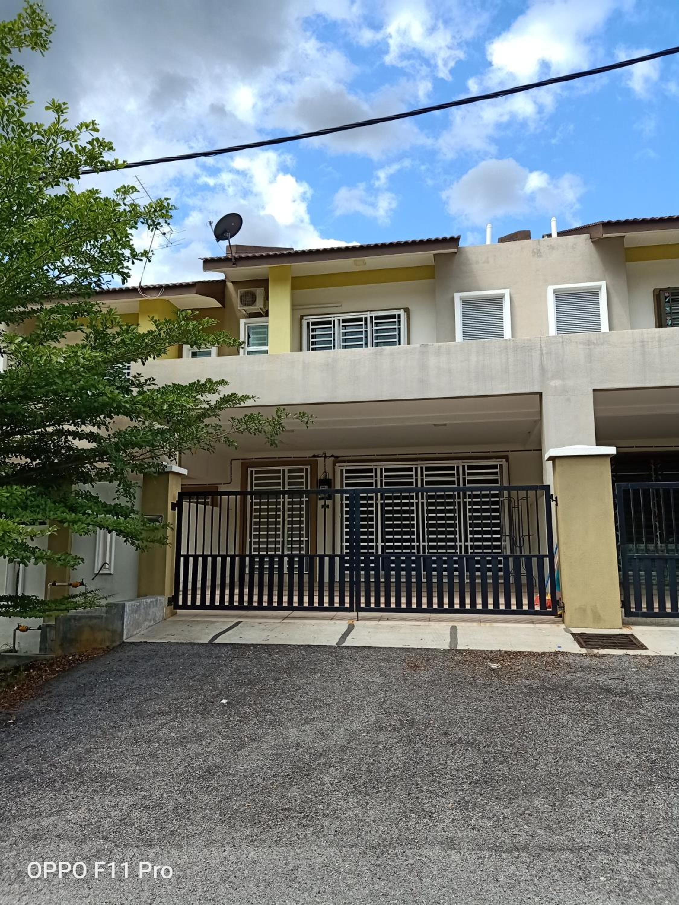 Four-Bedroom House photo 1