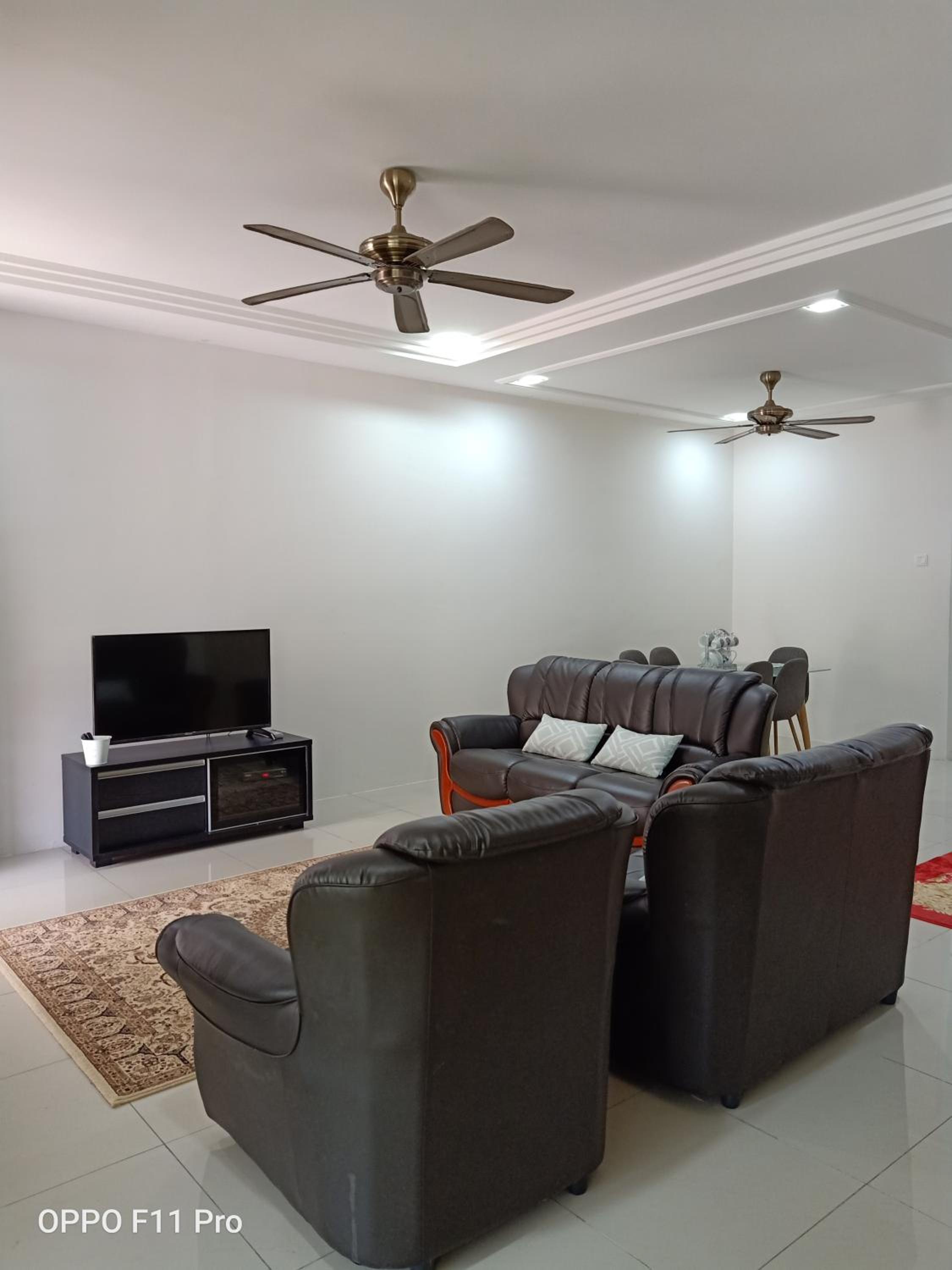 Four-Bedroom House photo 2
