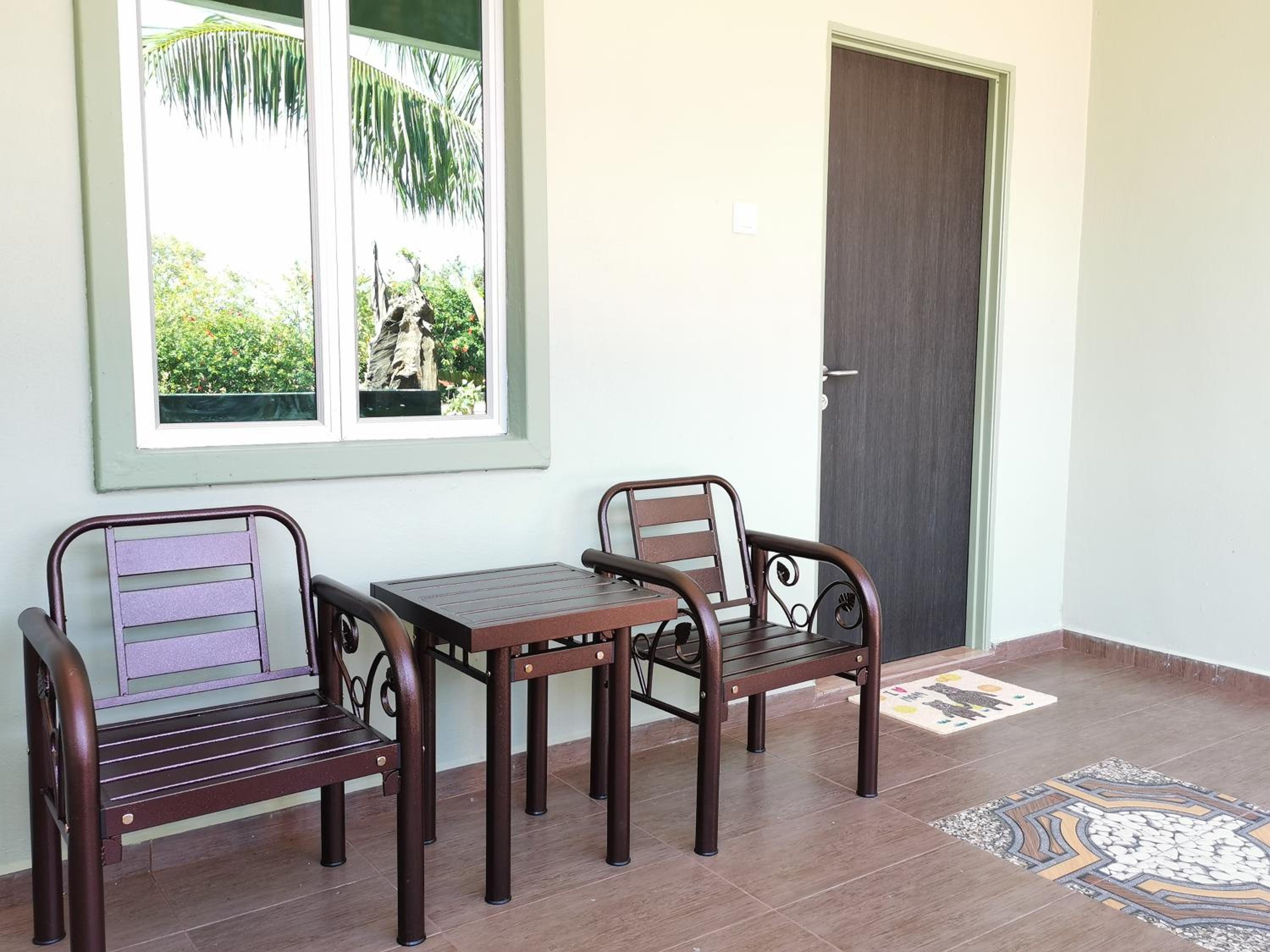 King Room with Pool View - Photo 45