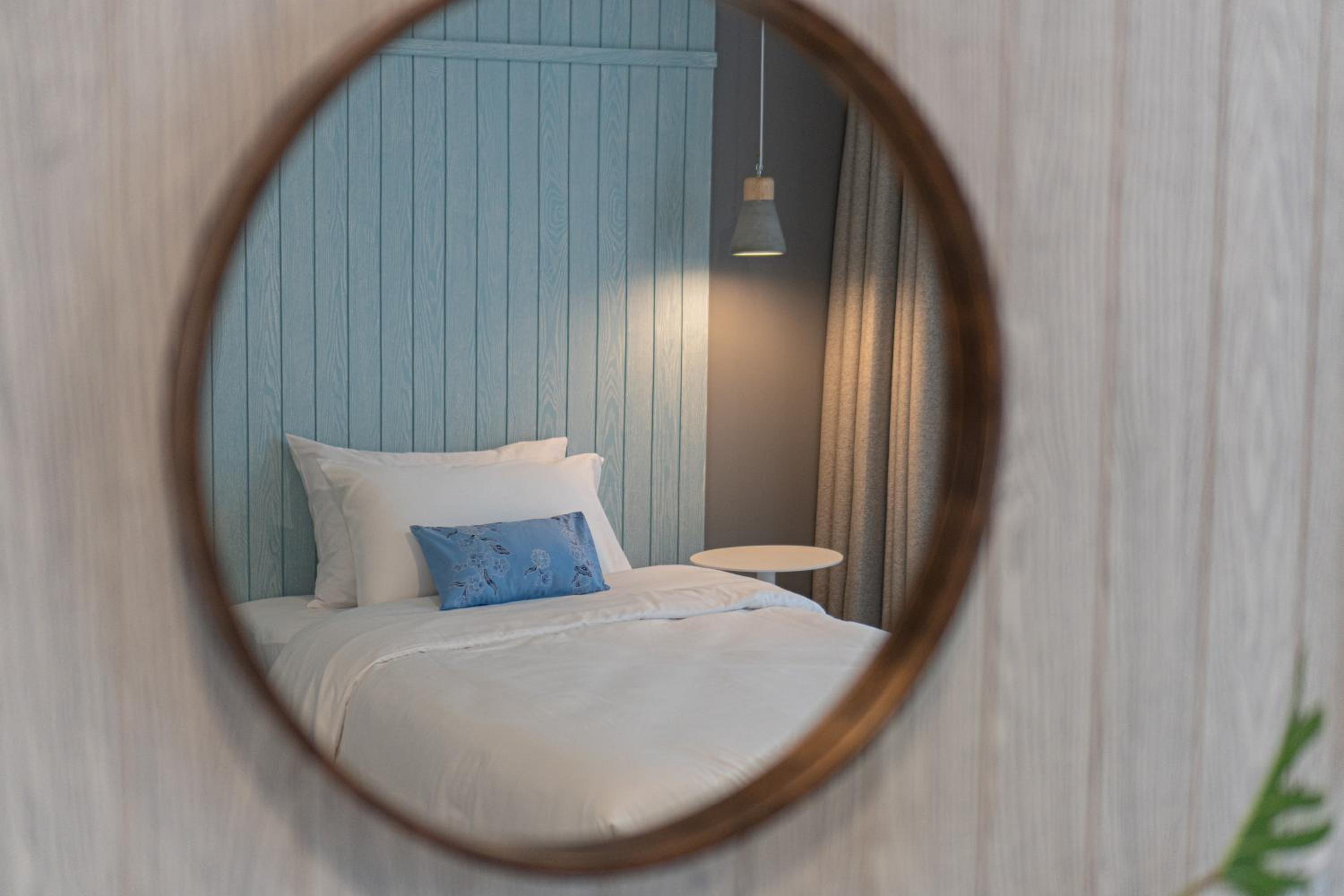 Twin Room with Balcony - Photo 3