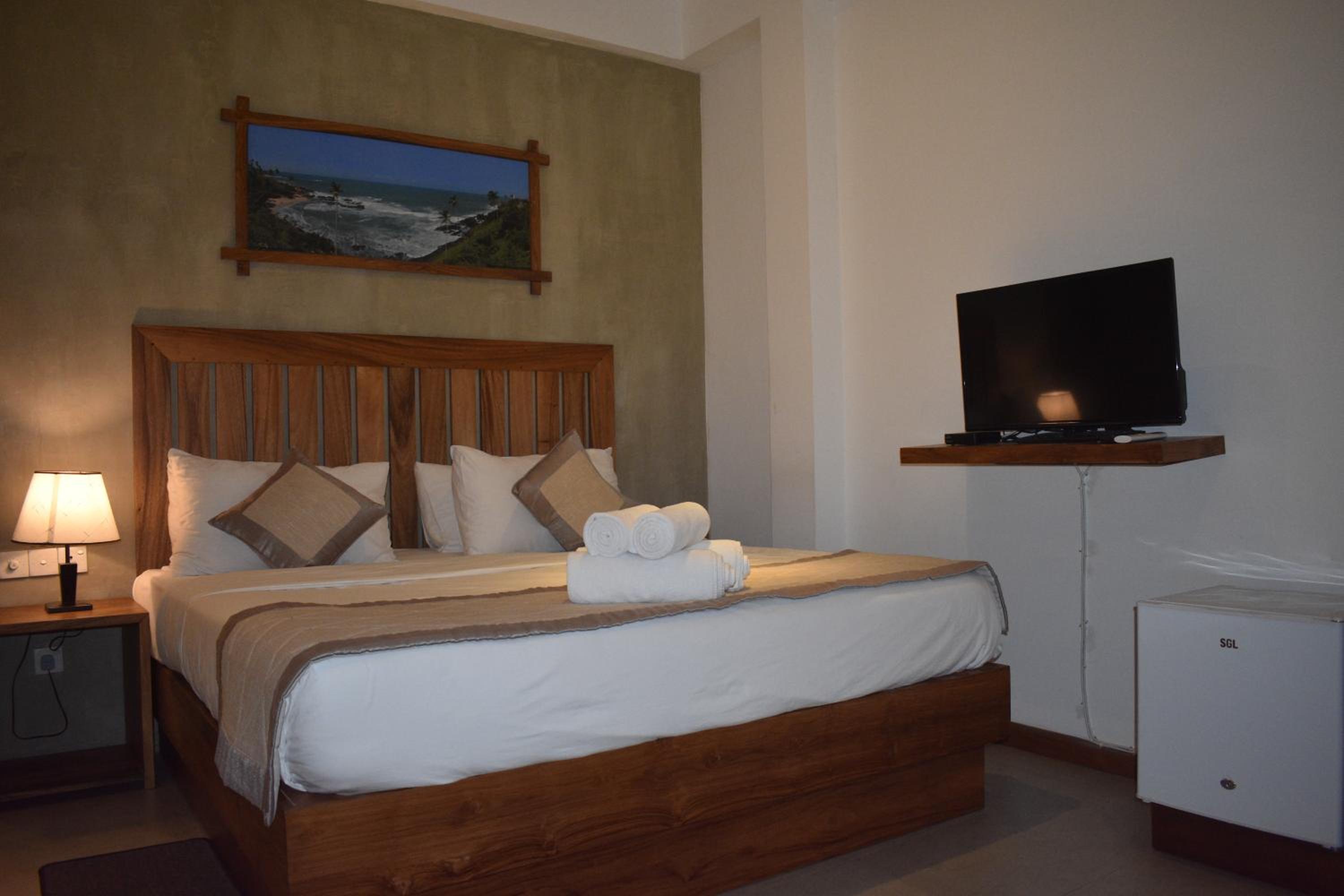 Deluxe King Room photo 2