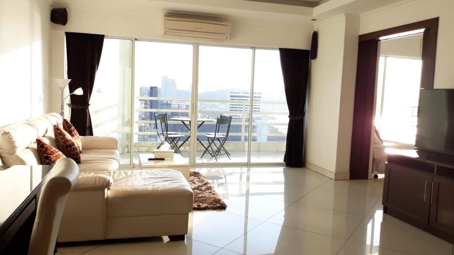 Family Room with Sea View - Photo 2