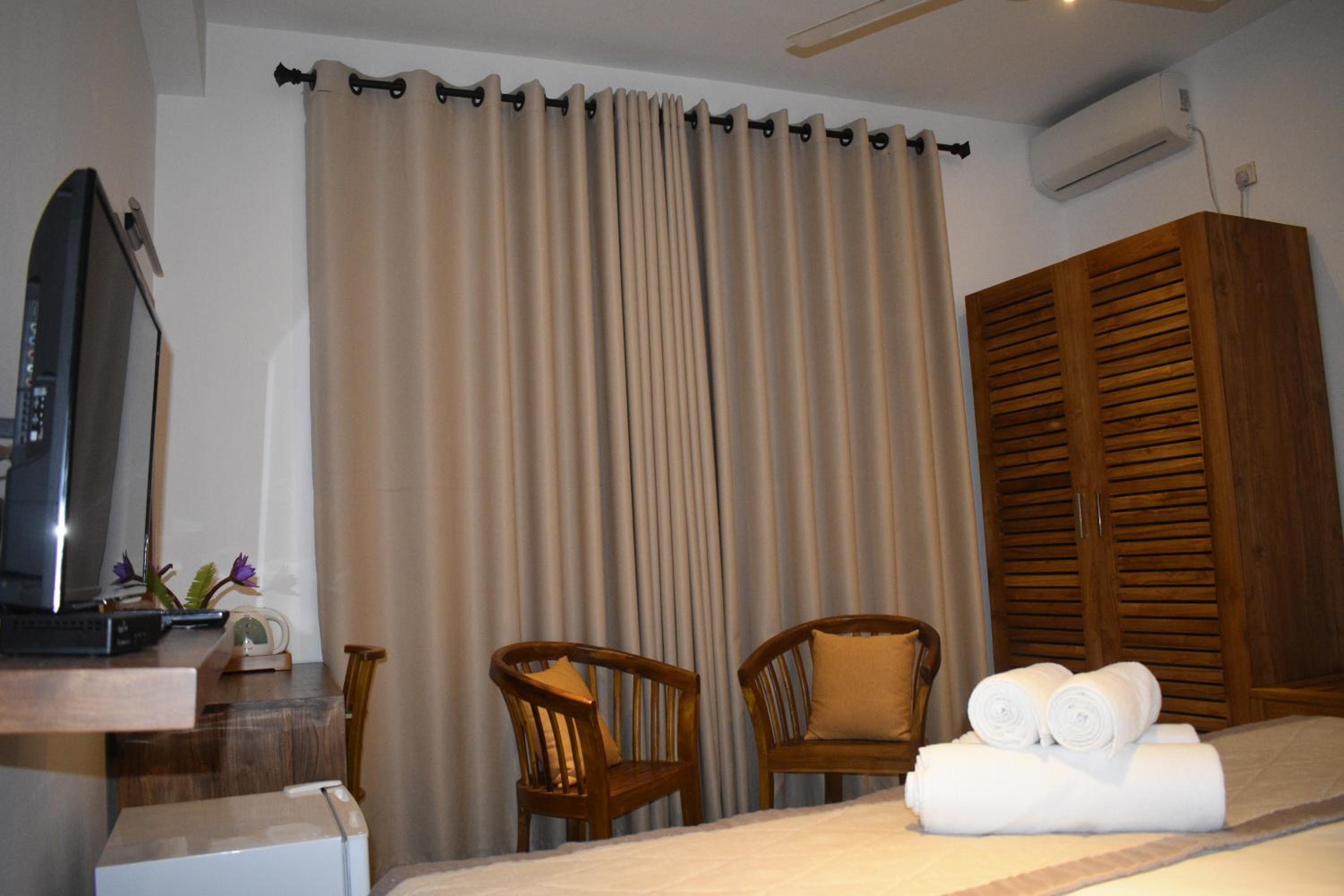 Deluxe King Room photo 3